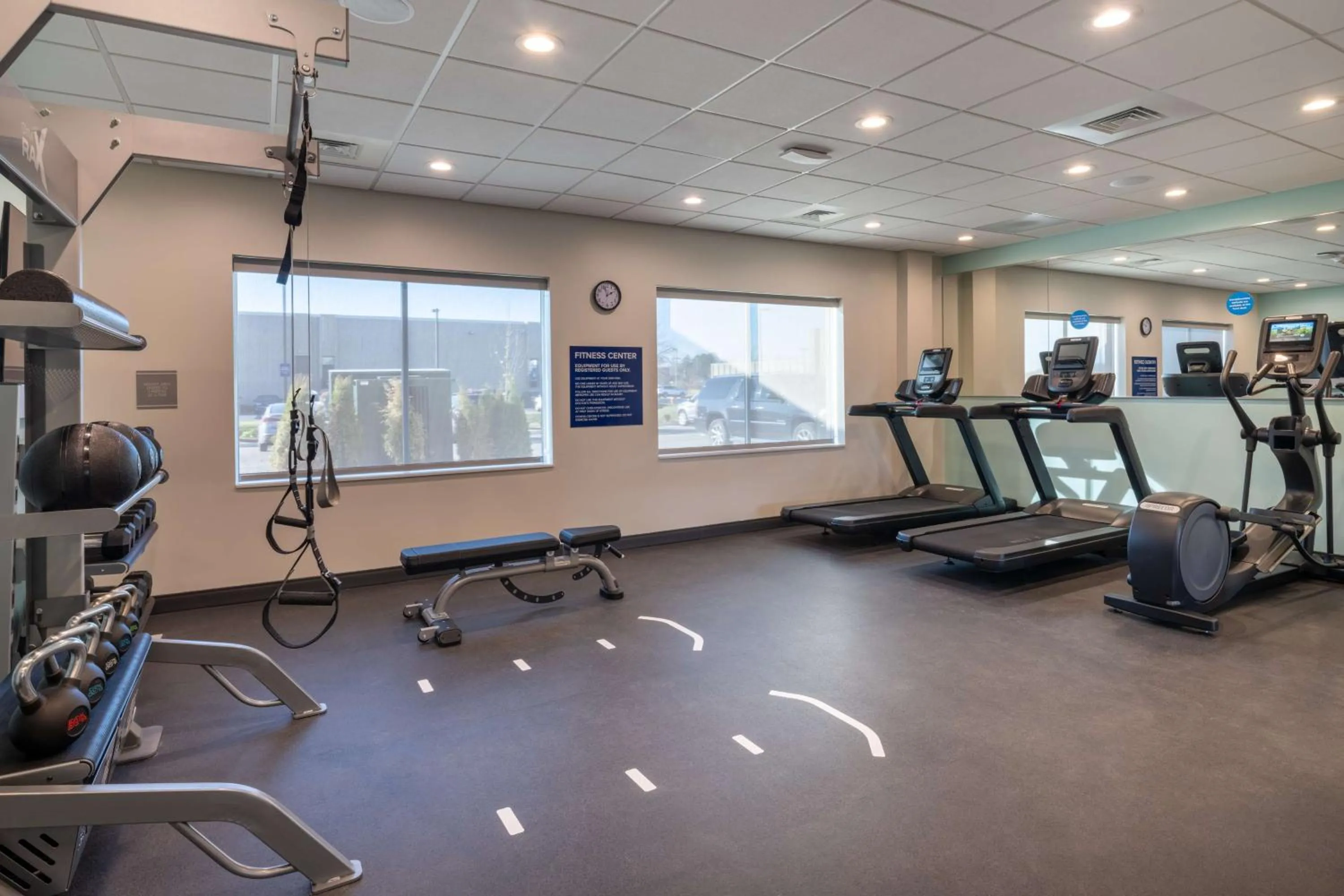 Fitness centre/facilities in Tru By Hilton Naperville Chicago
