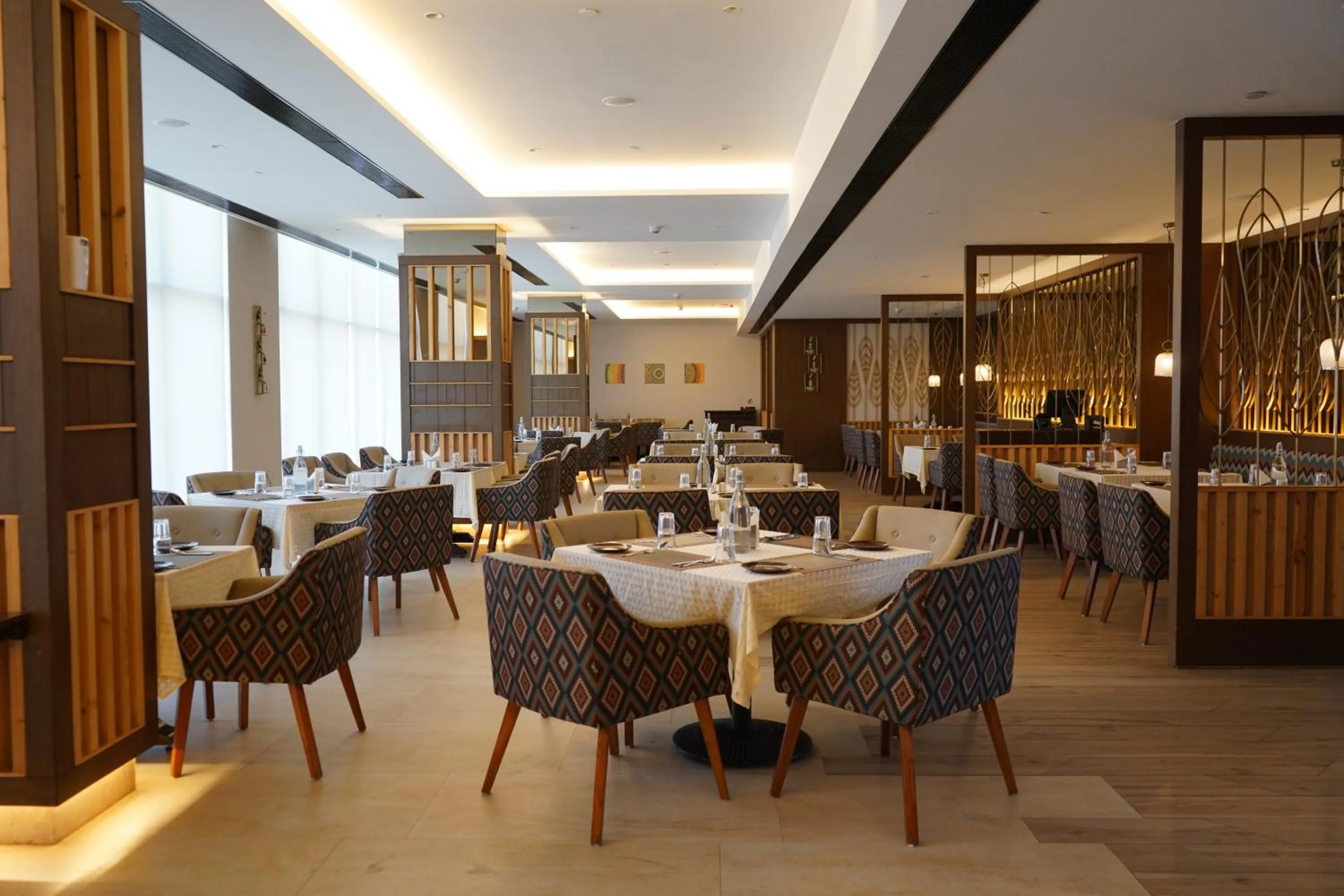 Restaurant/places to eat in Hilton Garden Inn Pune Hinjawadi