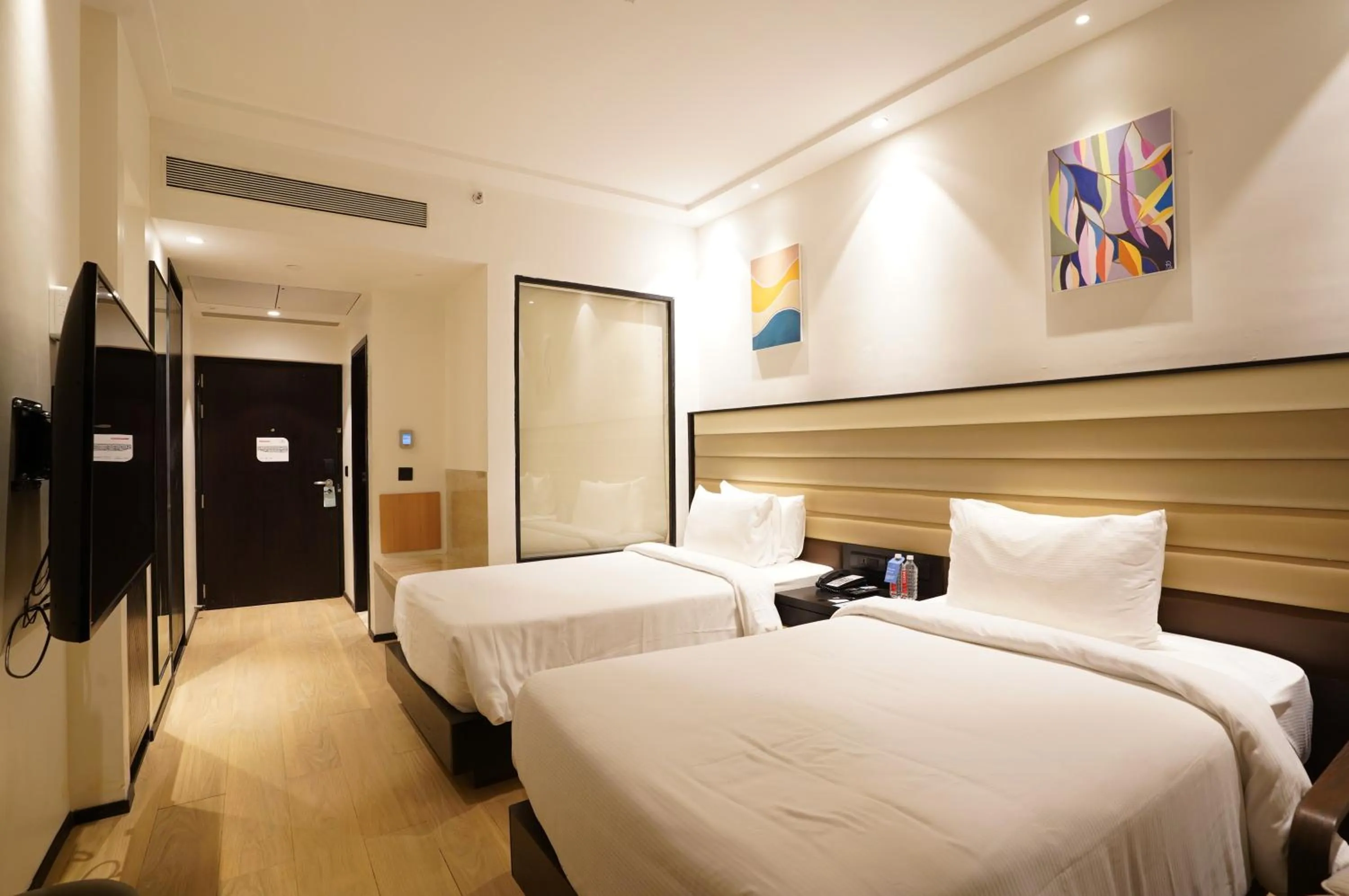 Photo of the whole room, Bed in Hilton Garden Inn Pune Hinjawadi