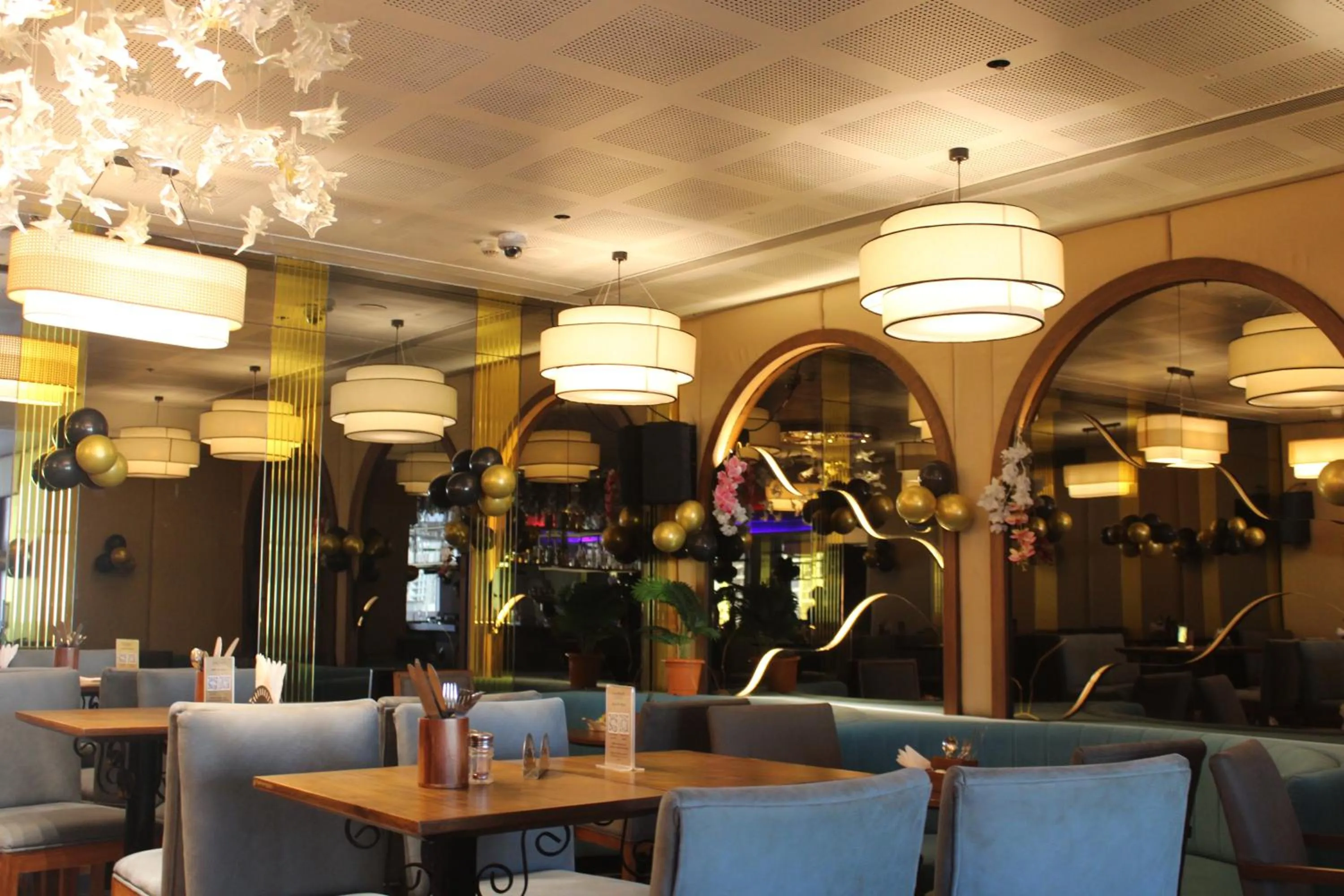 Restaurant/places to eat in Hilton Garden Inn Pune Hinjawadi