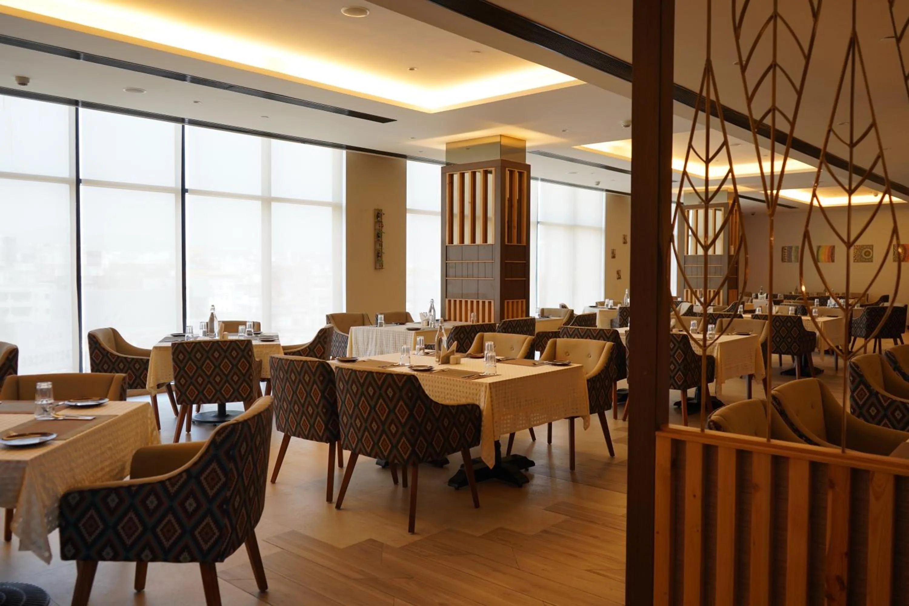 Restaurant/places to eat in Hilton Garden Inn Pune Hinjawadi