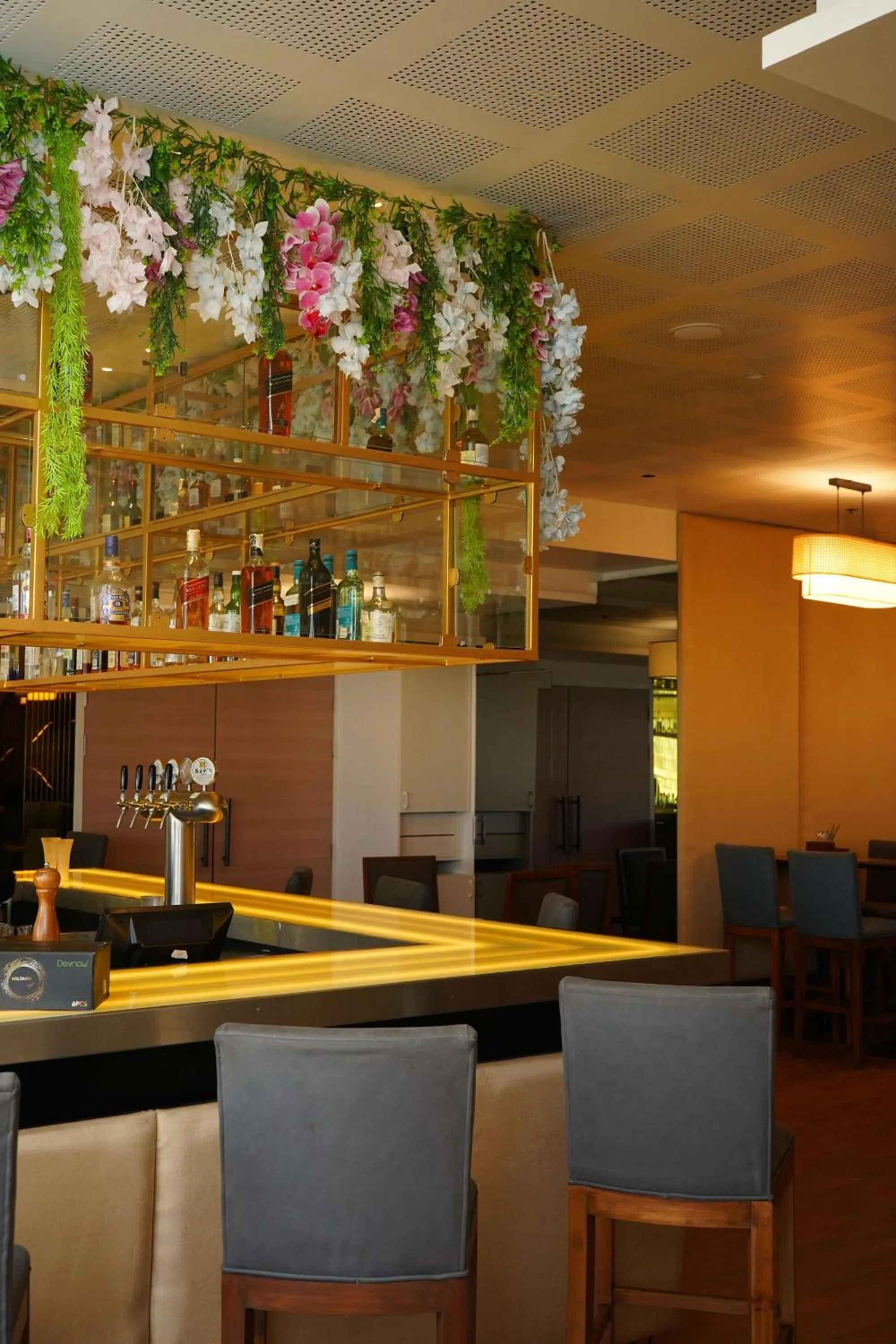 Lounge or bar in Hilton Garden Inn Pune Hinjawadi