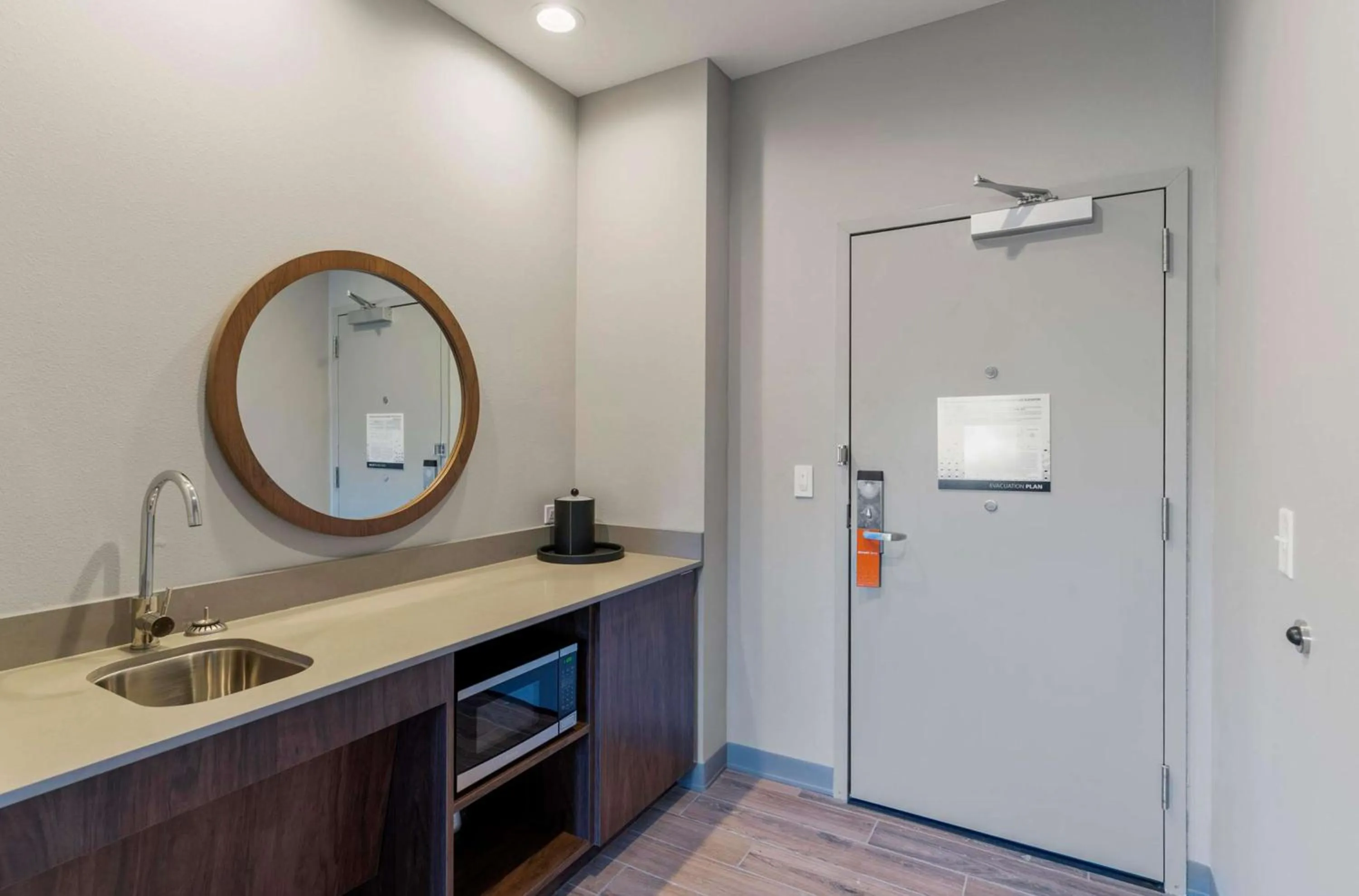 Photo of the whole room in Hampton Inn Colorado Springs Northeast