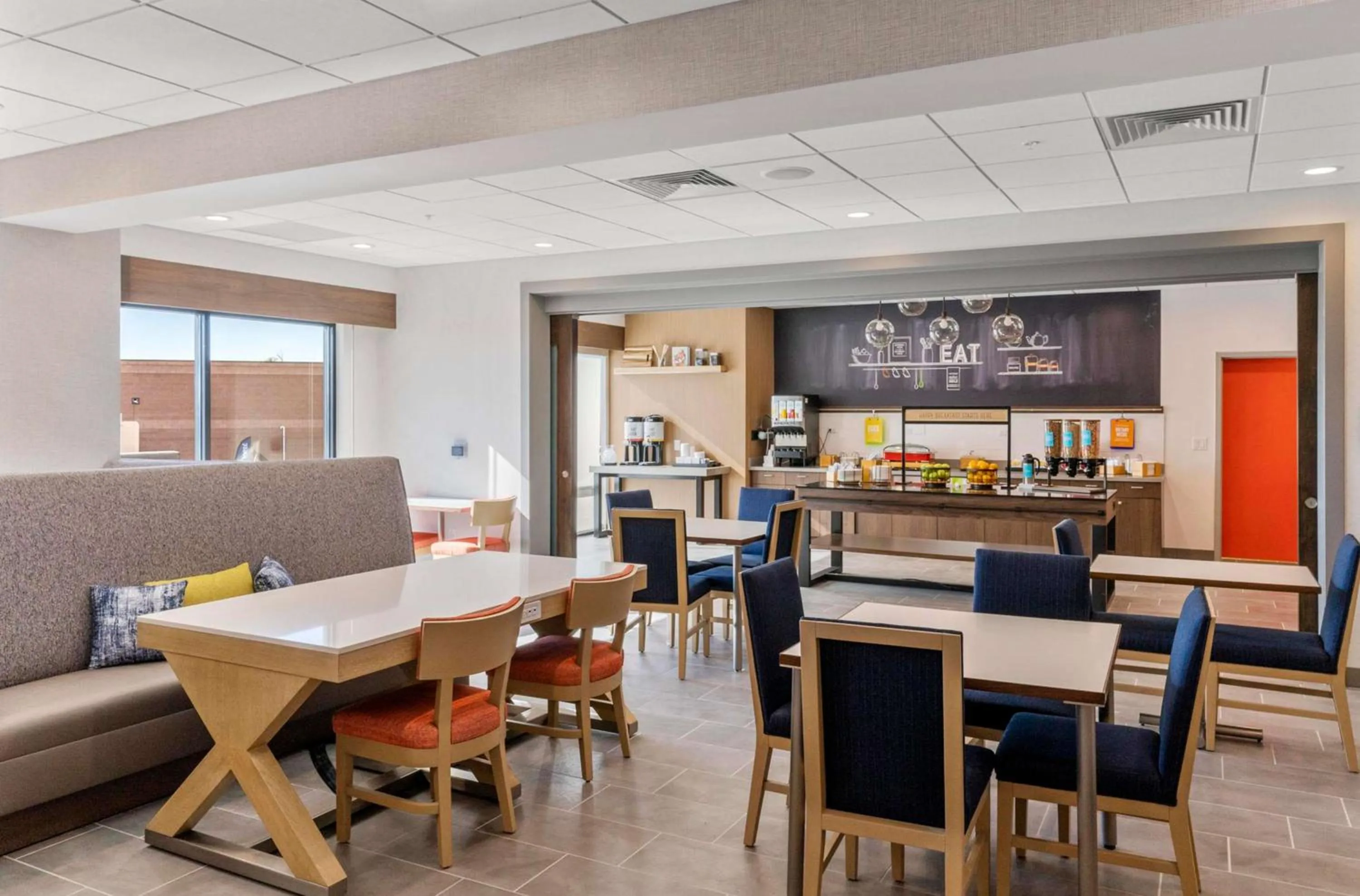 Breakfast in Hampton Inn Colorado Springs Northeast