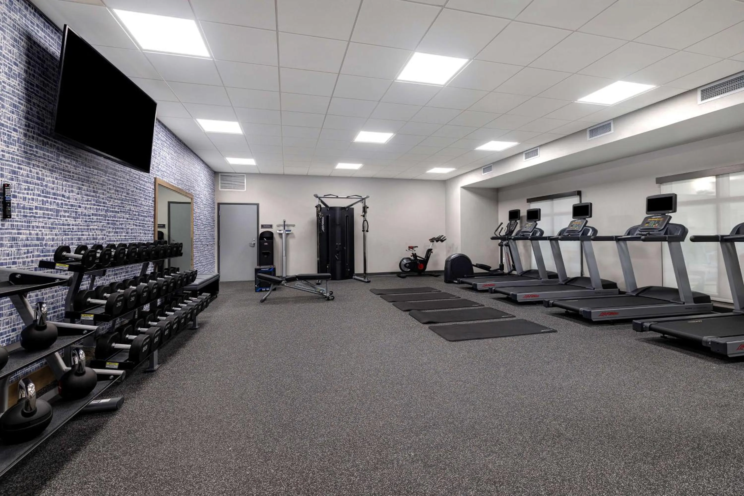 Fitness centre/facilities in Homewood Suites By Hilton Oak Creek Milwaukee