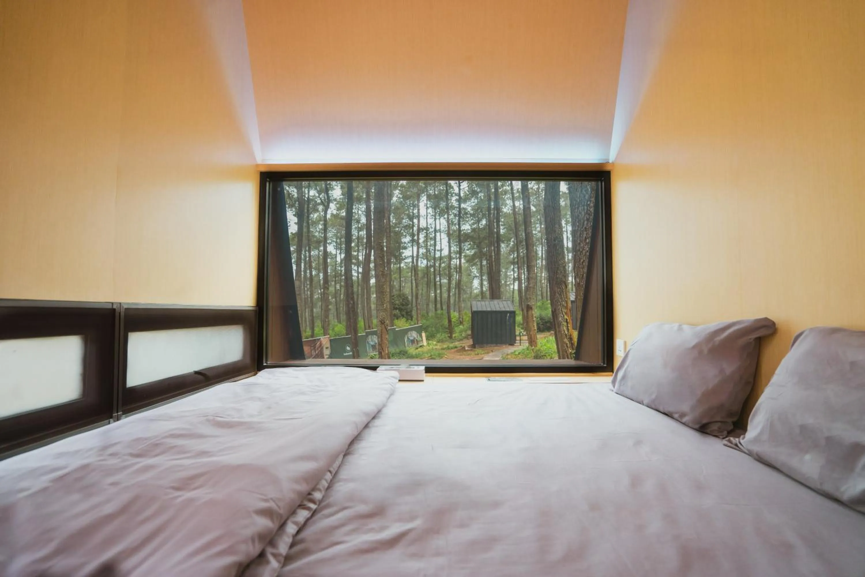 Bed in Bobocabin Cikole, Bandung