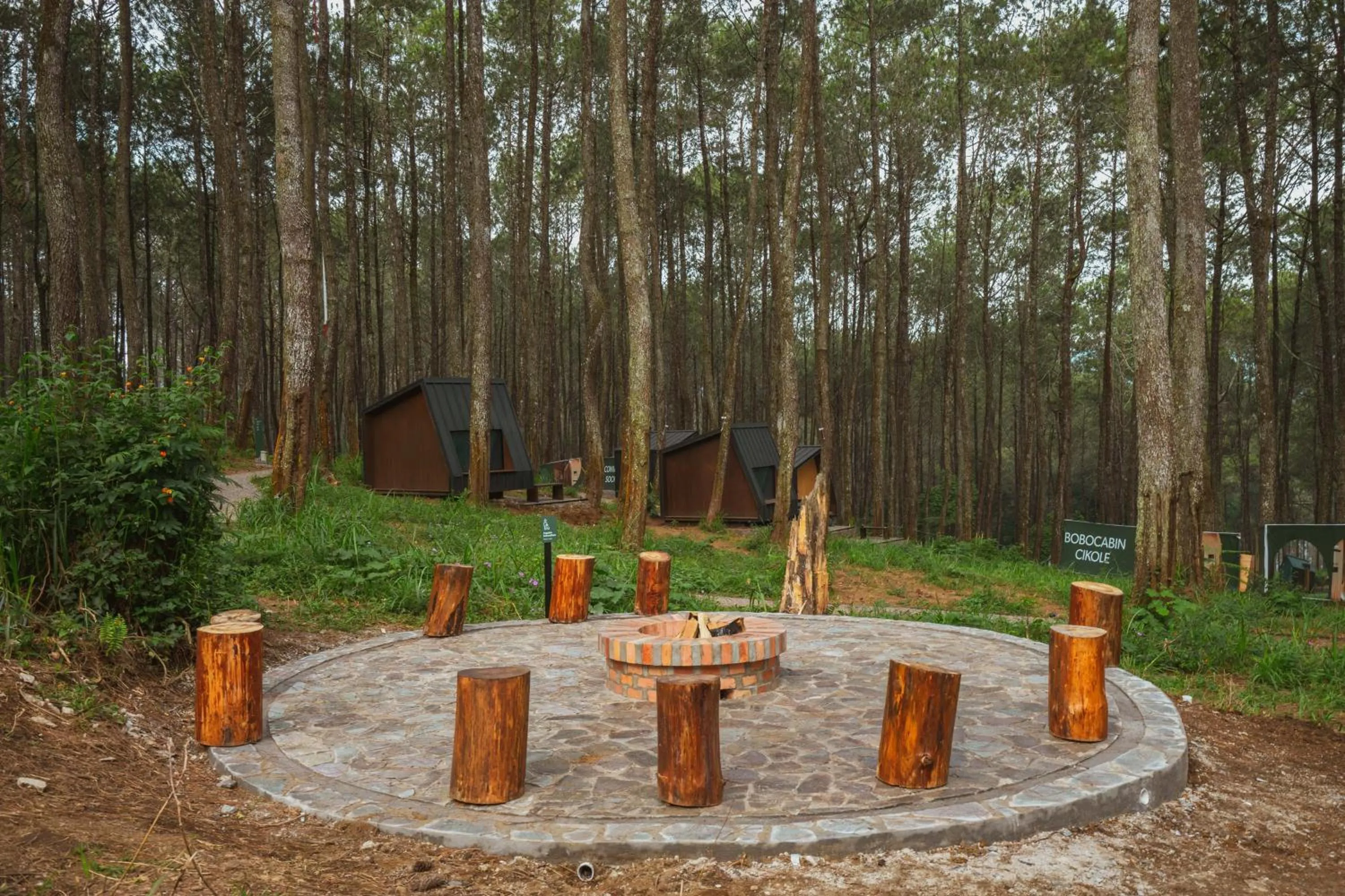 Bobocabin Cikole, Bandung