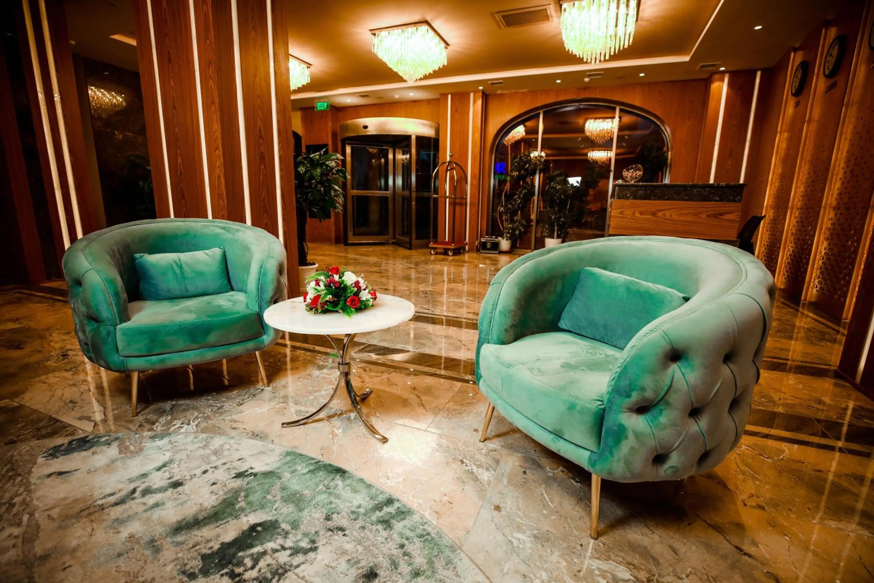 Lobby or reception in Regal Inn Badamdar Hotel