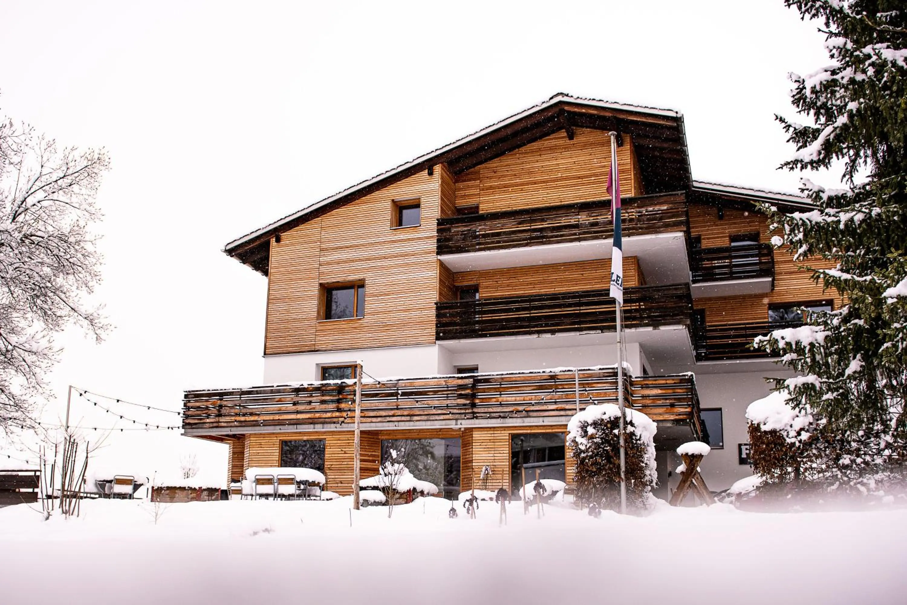 Property building in Flem Mountain Lodge