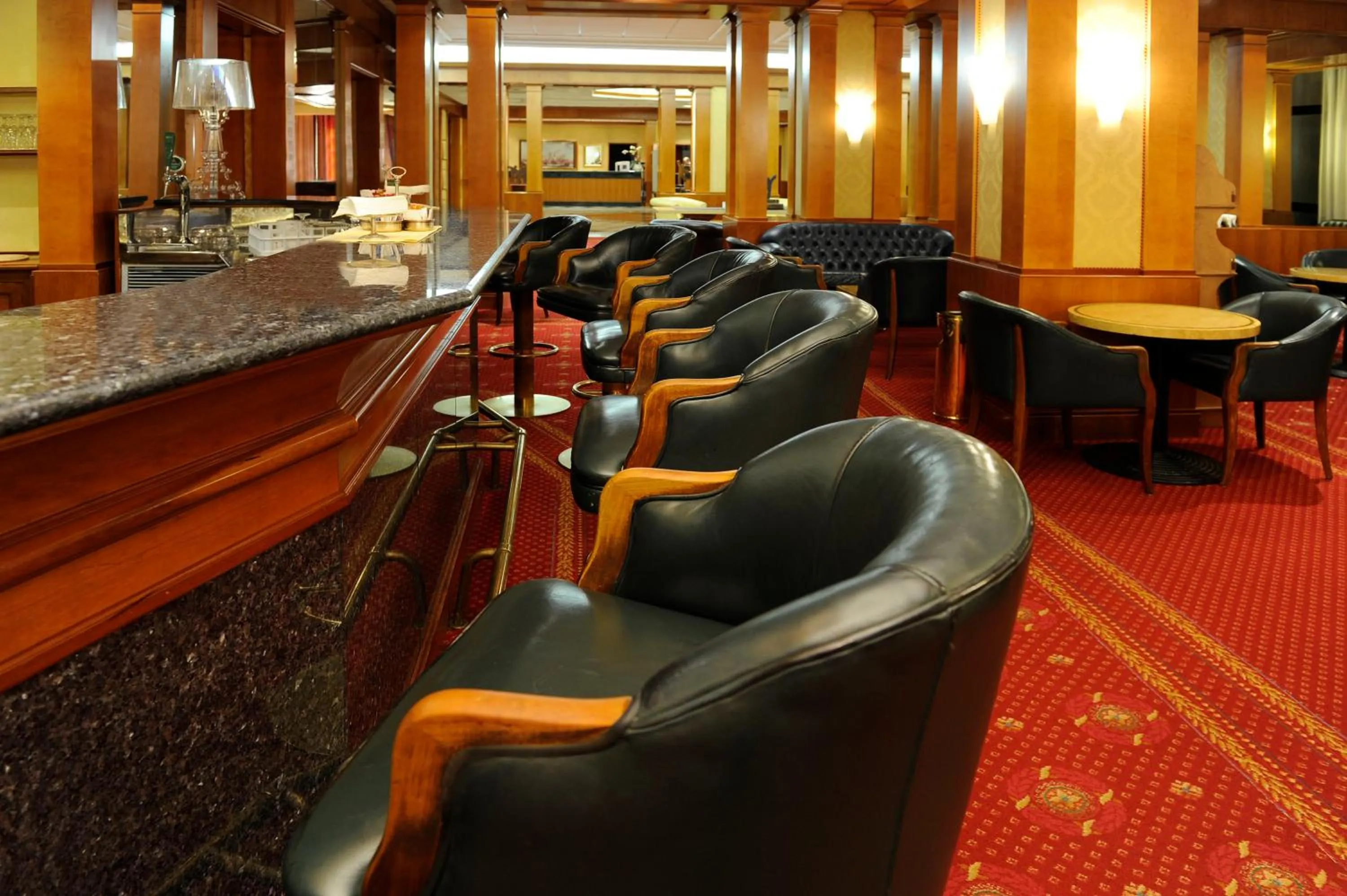 Lounge or bar in Tower Genova Airport - Hotel & Conference Center