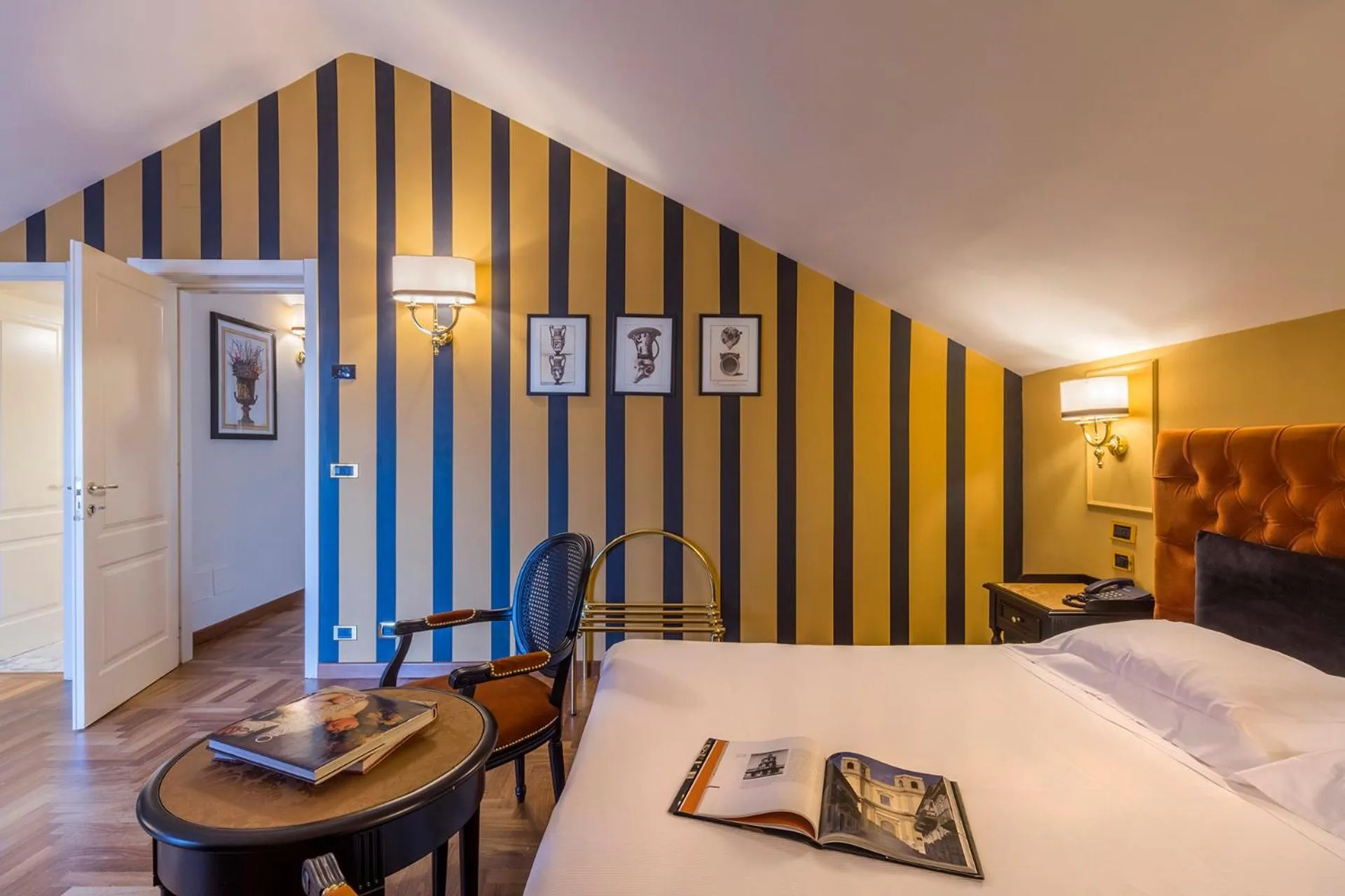 Bedroom, Bed in Grand Hotel Villa Politi