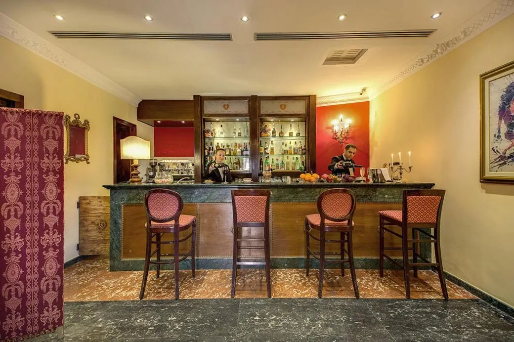 Lounge or bar in Grand Hotel Villa Politi