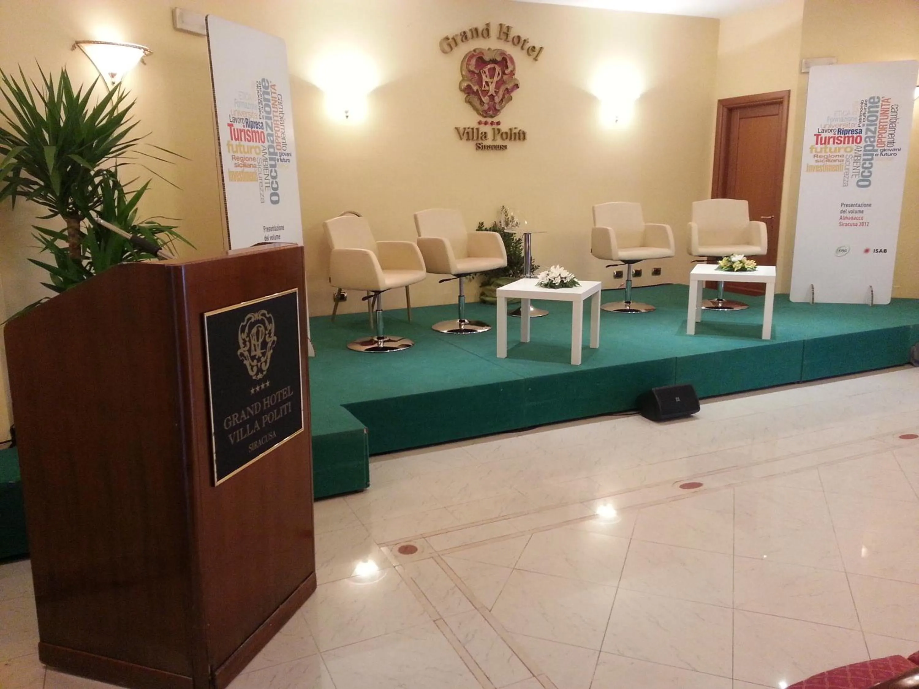 Business facilities in Grand Hotel Villa Politi