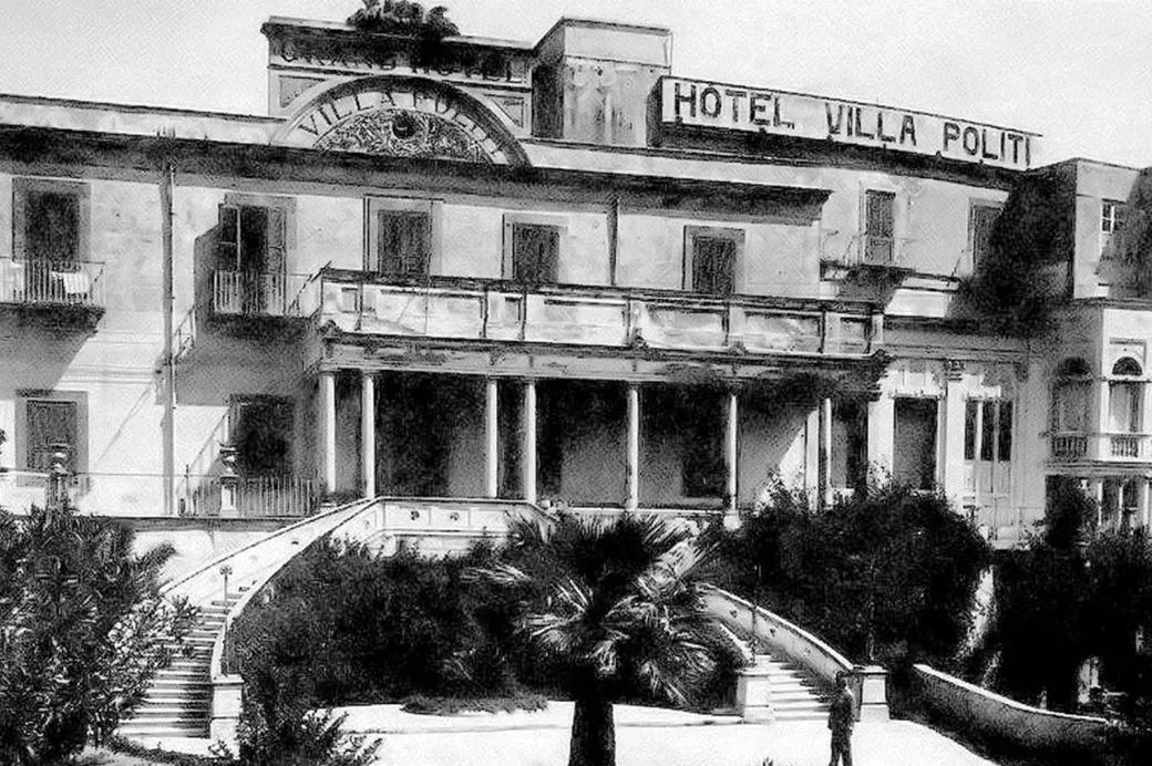Facade/entrance in Grand Hotel Villa Politi