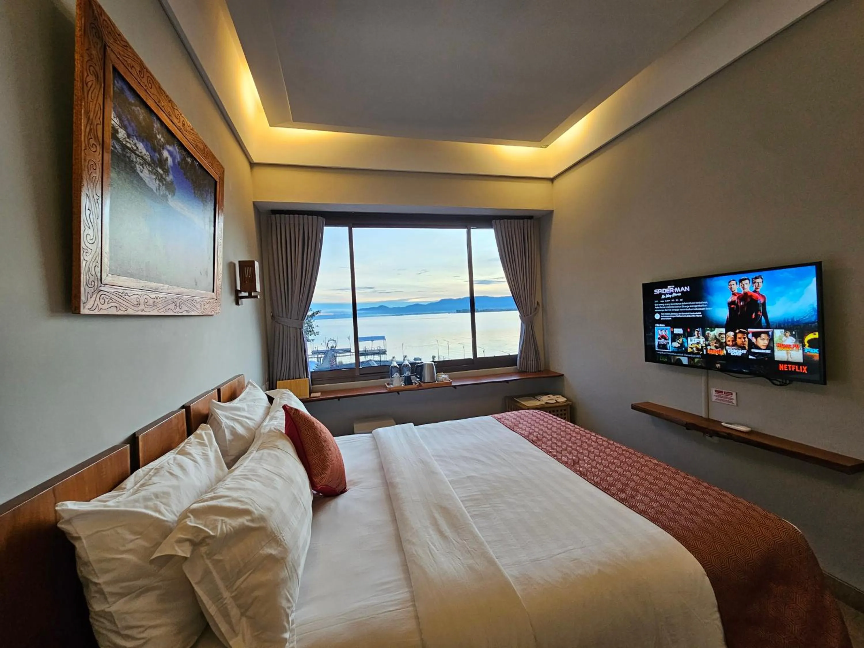 Bedroom, Bed in Damar Toba