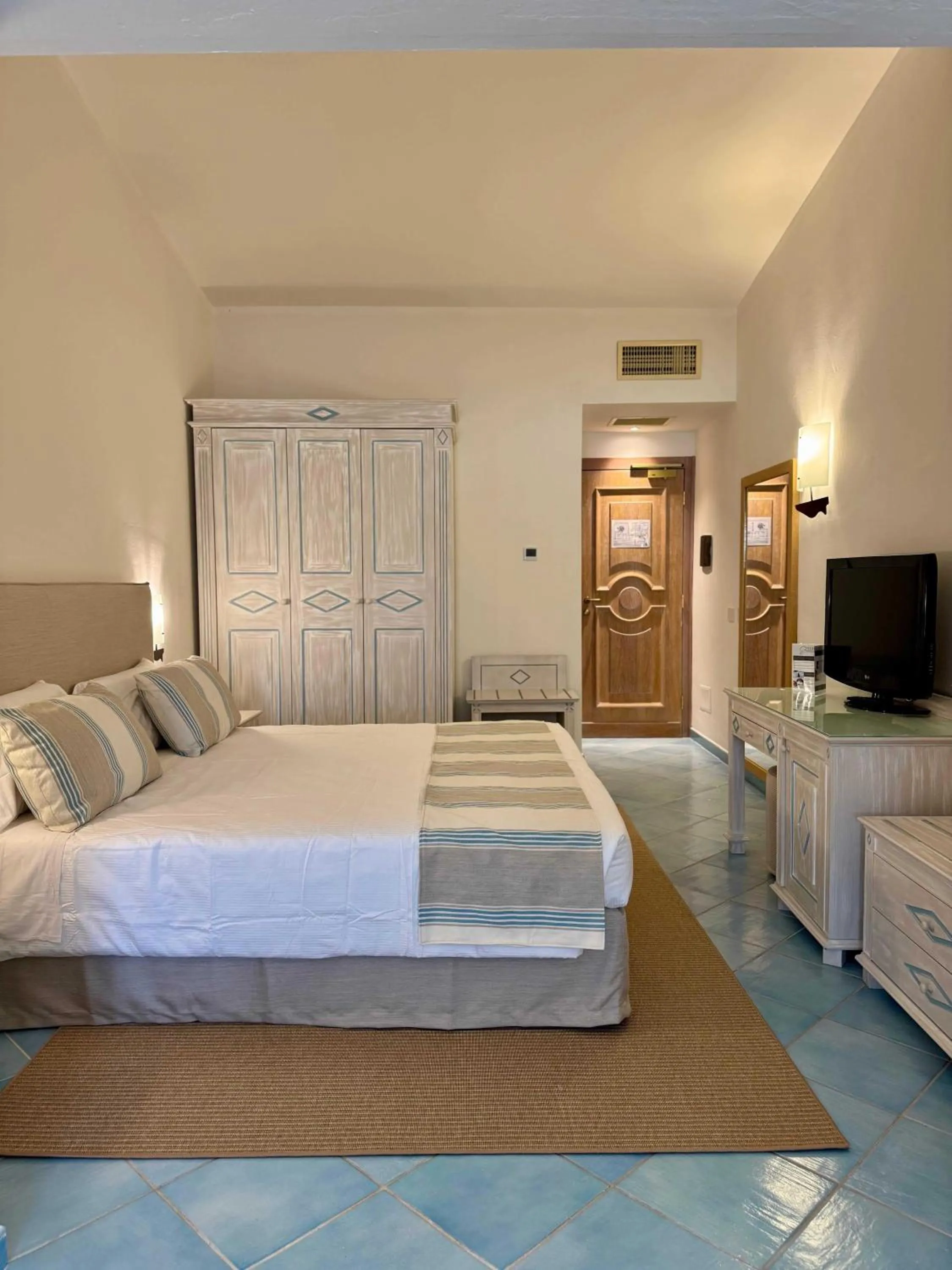 Photo of the whole room, Bed in Hotel Sa Pedra