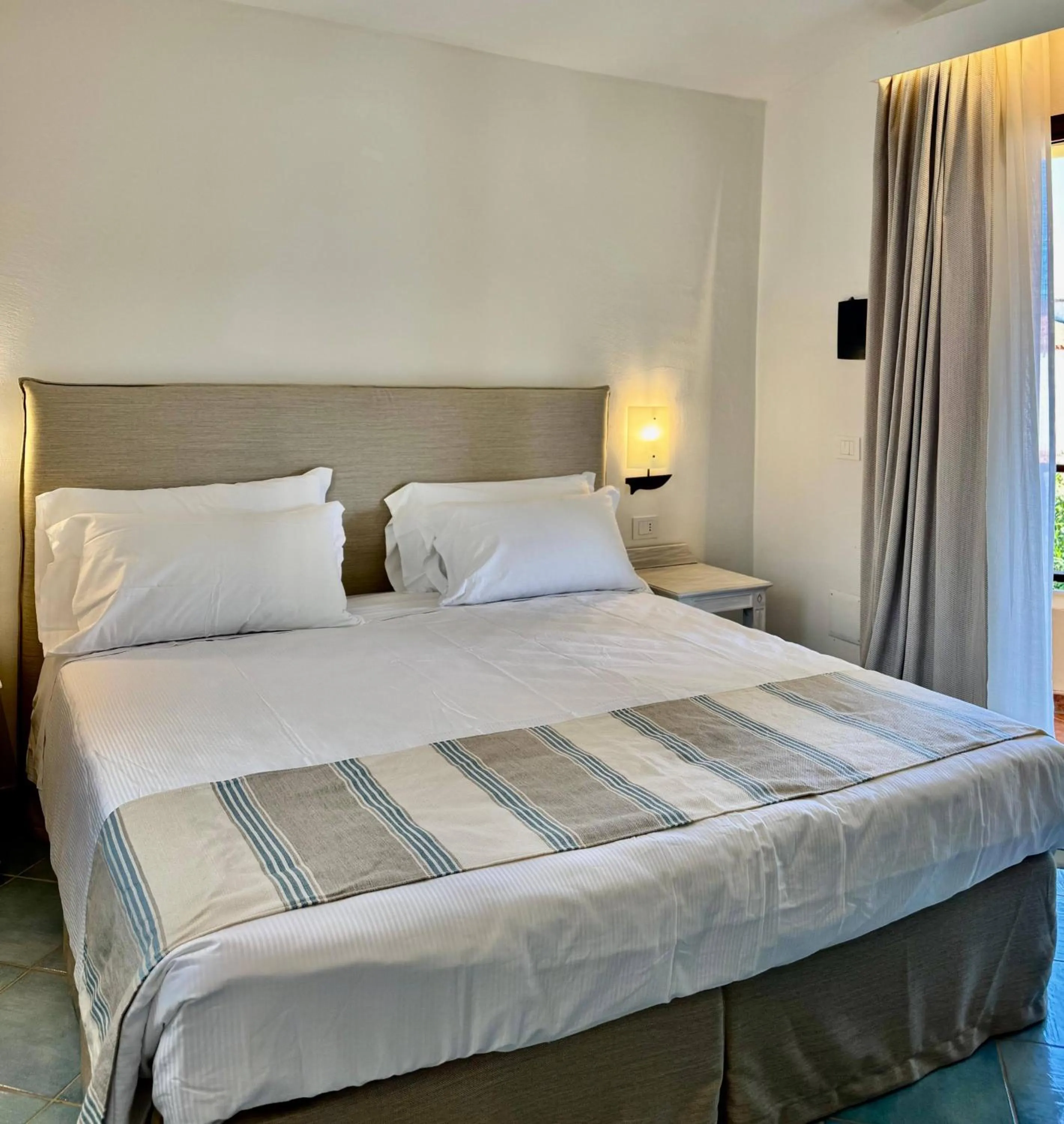 Bedroom, Bed in Hotel Sa Pedra