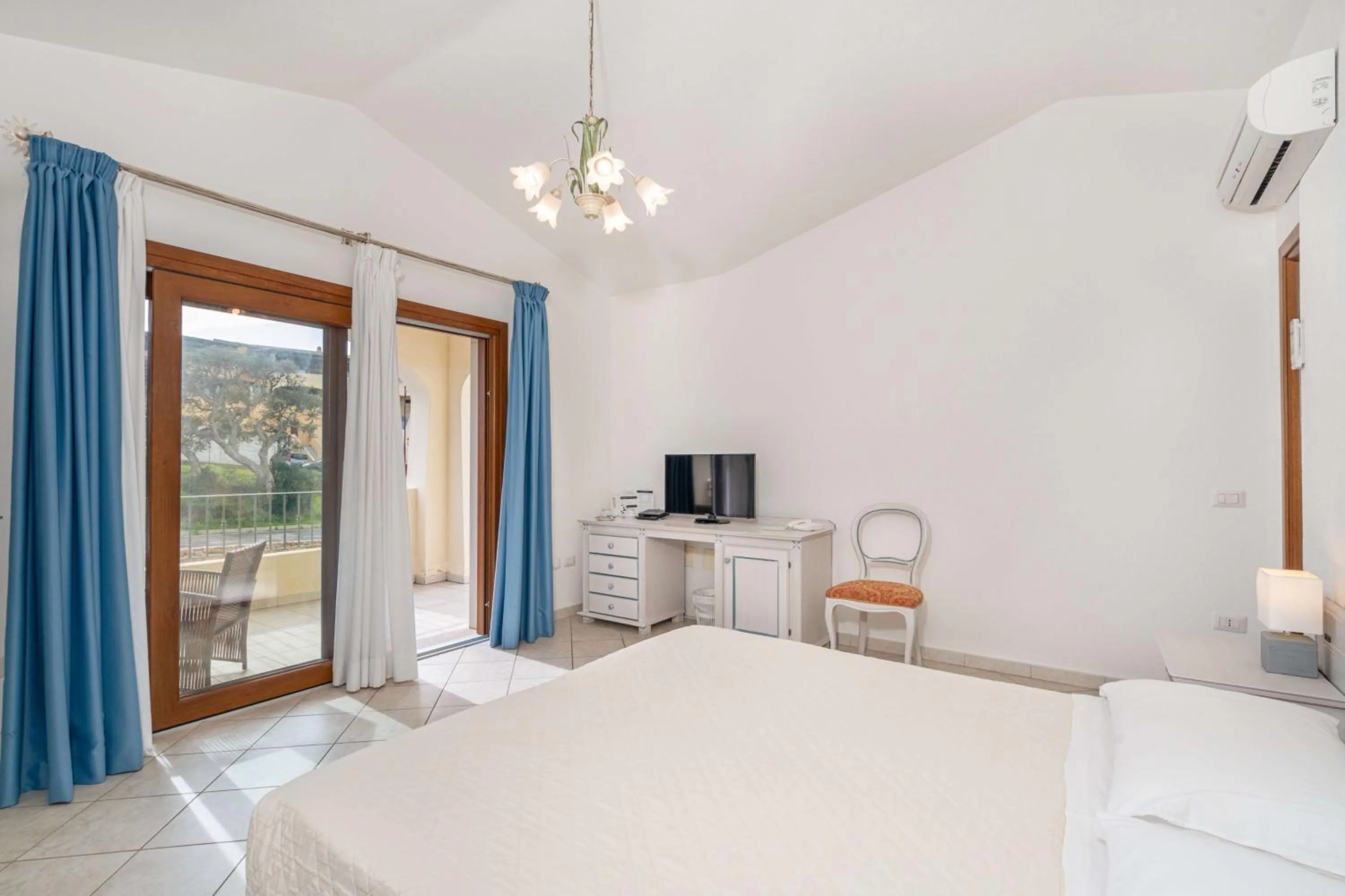 Bed in Hotel Sa Pedra