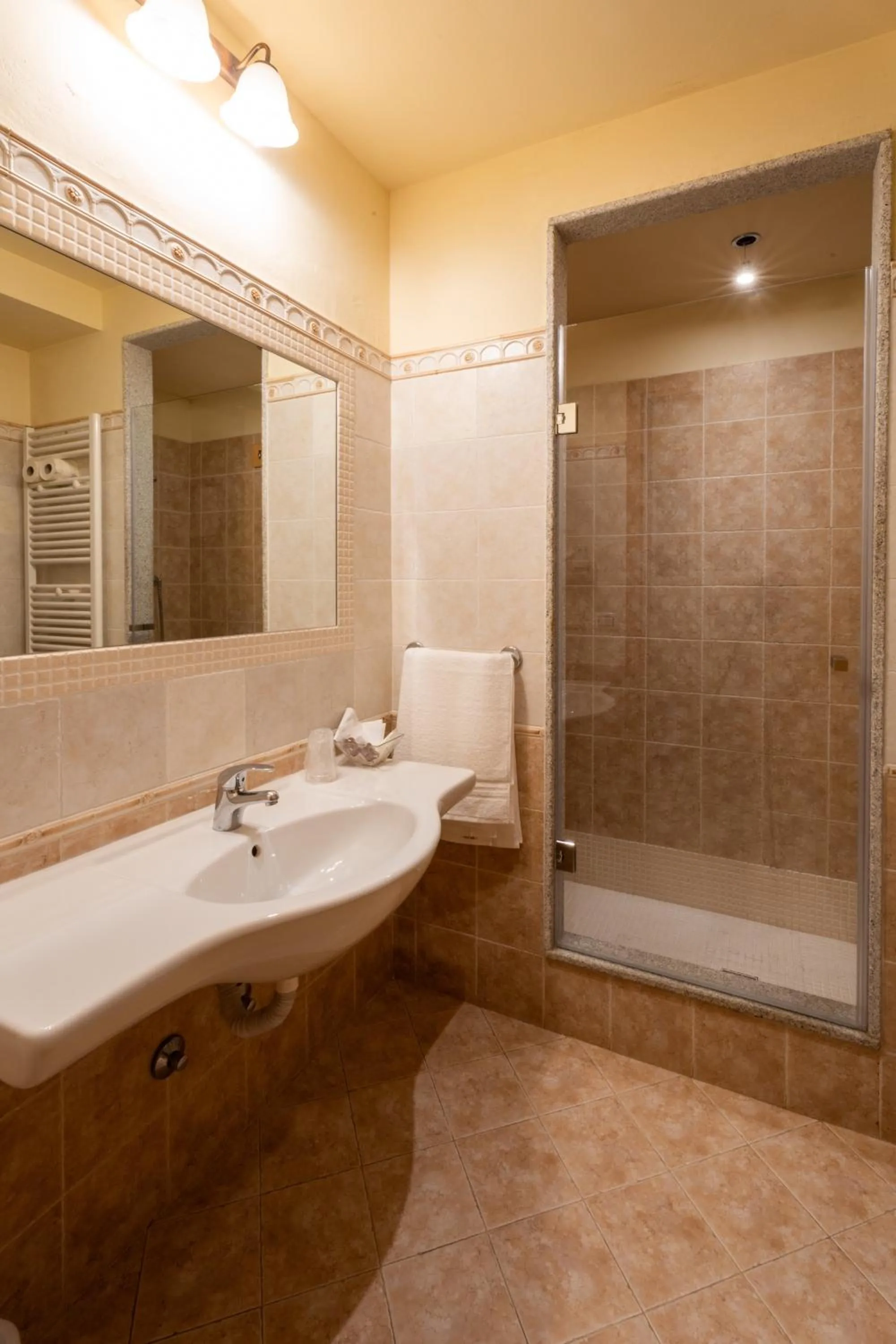 Bath in Hotel Sa Pedra