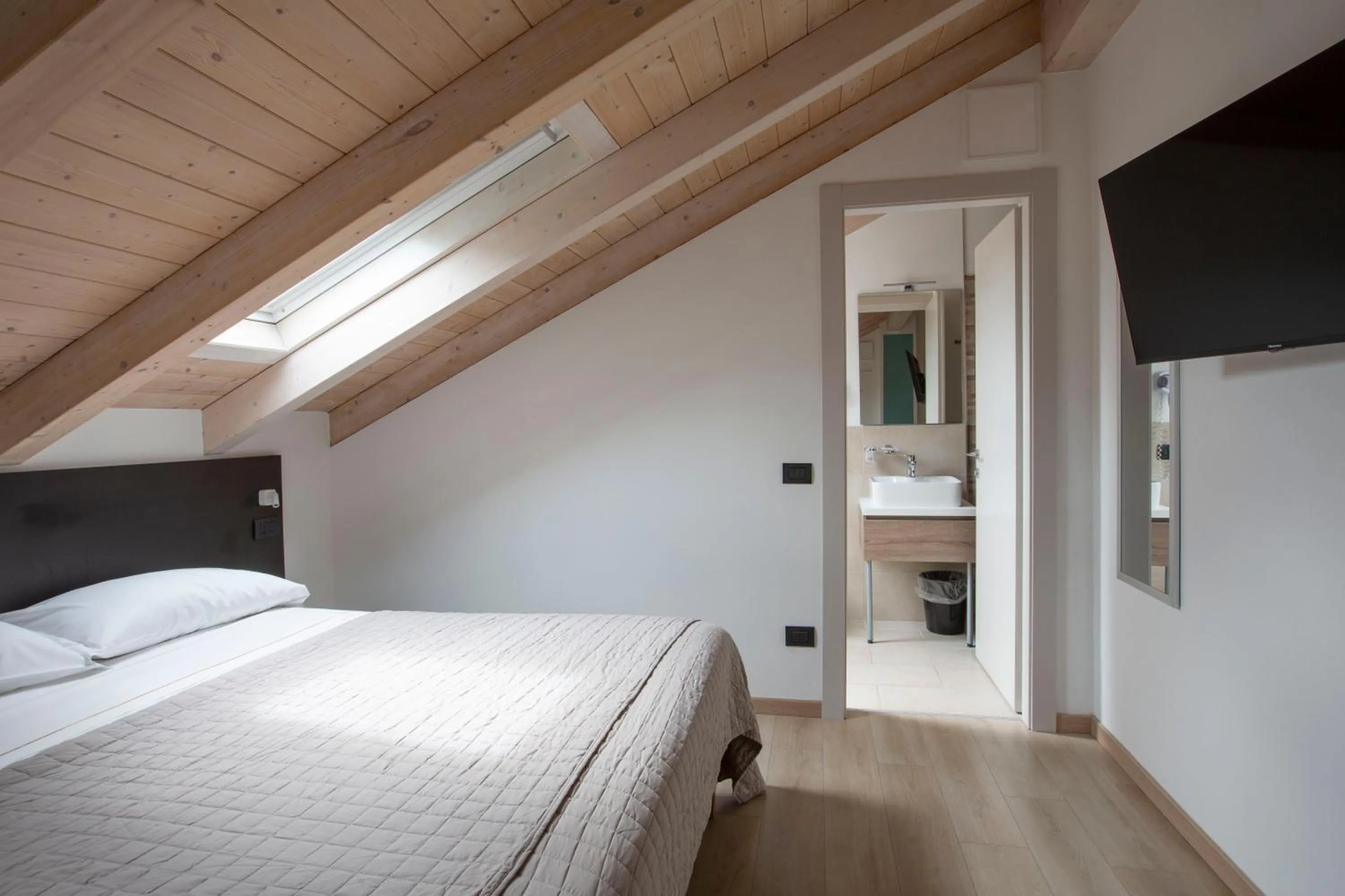 Photo of the whole room, Bed in Il B&B di PIAZZA MOTTA