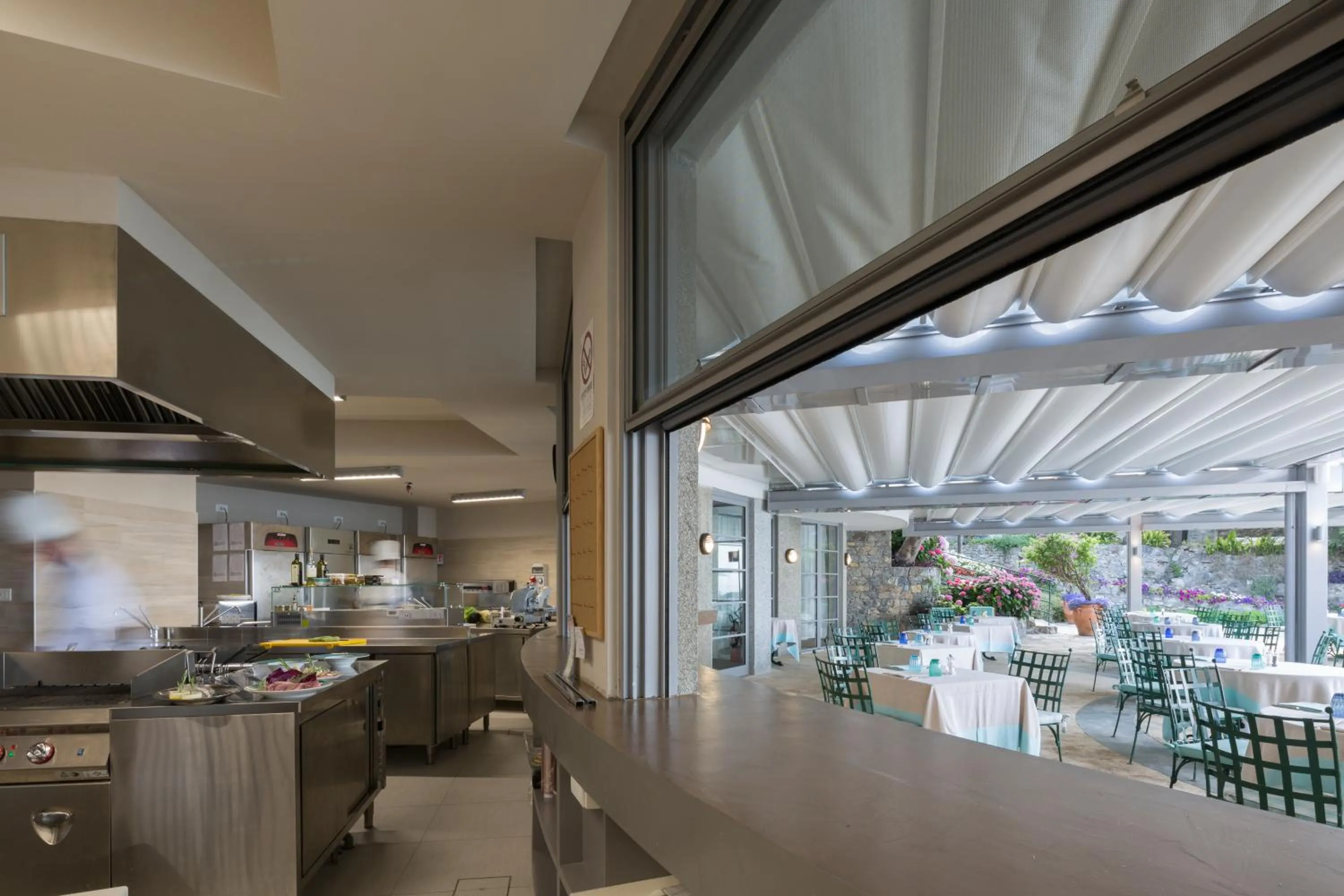 Restaurant/places to eat in Imperiale Palace Hotel