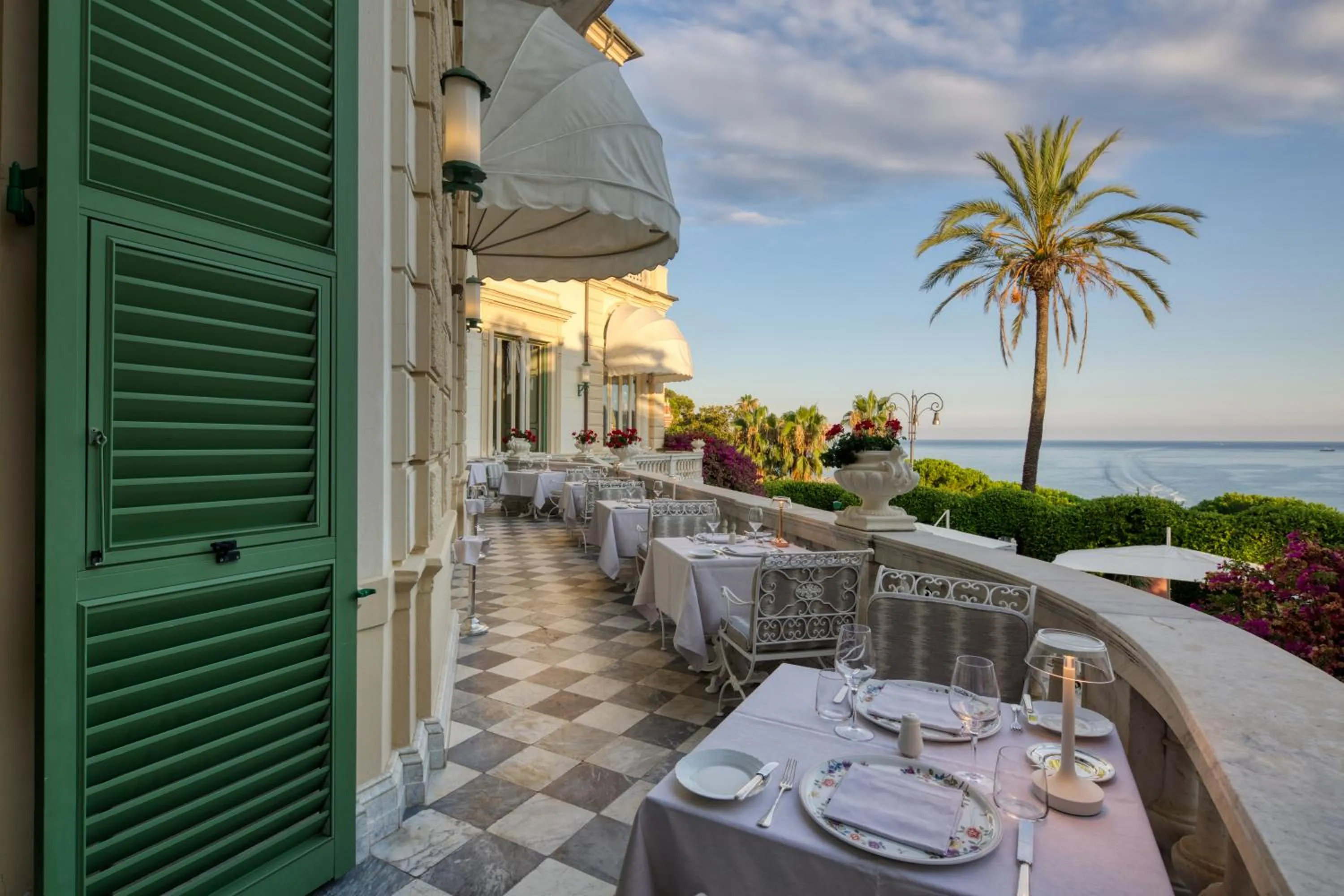 Restaurant/places to eat in Imperiale Palace Hotel