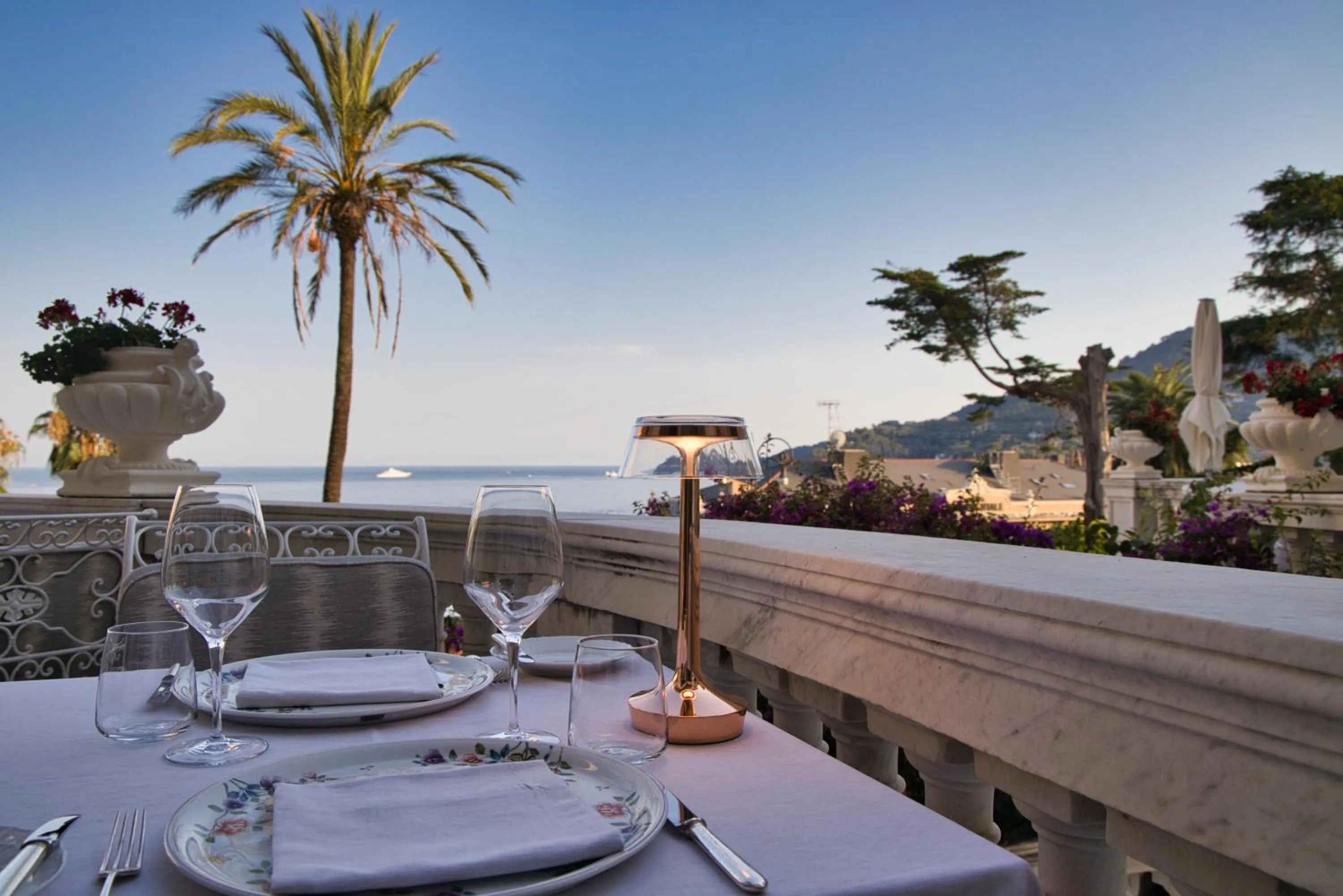 Restaurant/places to eat in Imperiale Palace Hotel