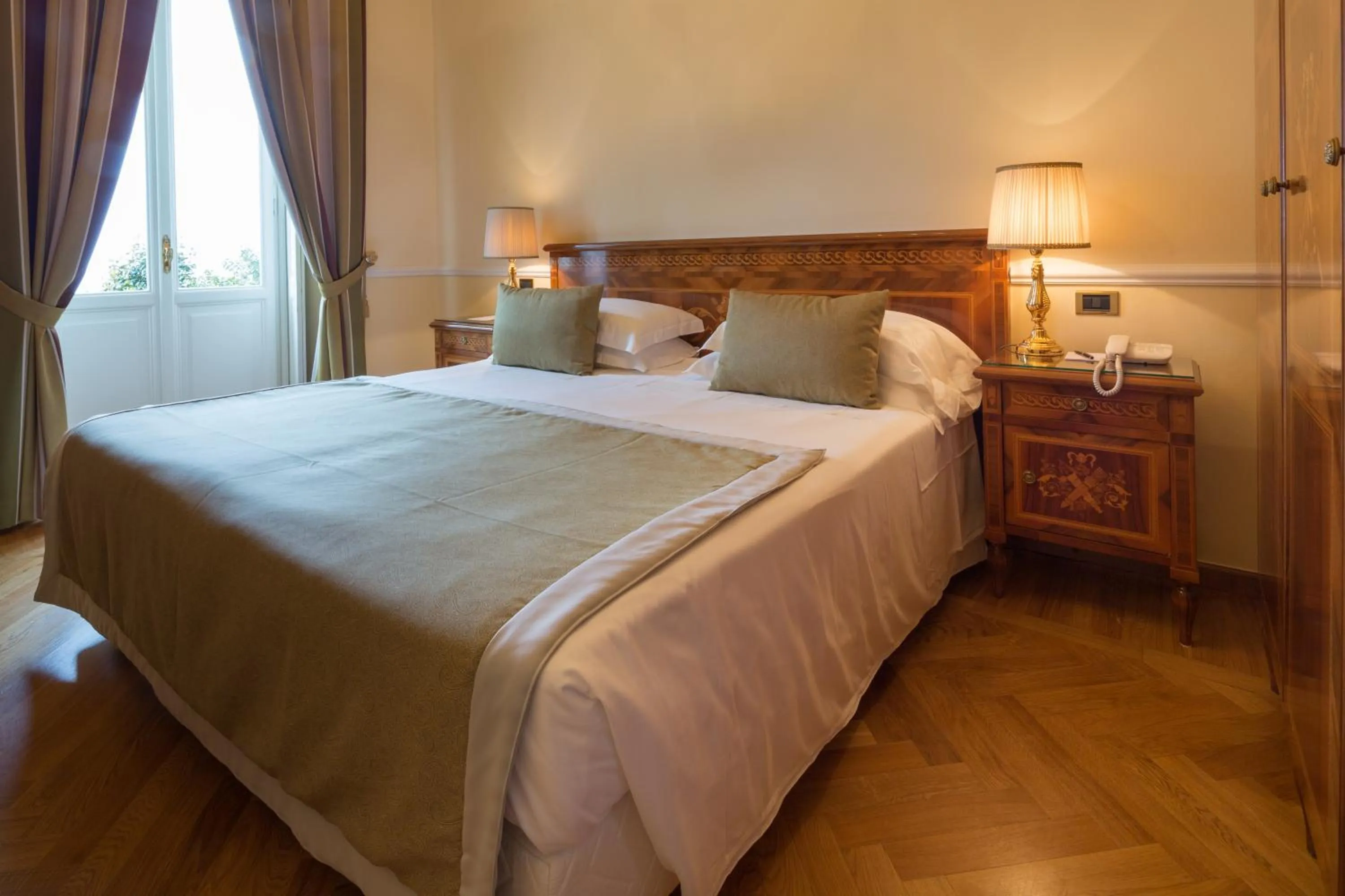 Photo of the whole room, Bed in Imperiale Palace Hotel