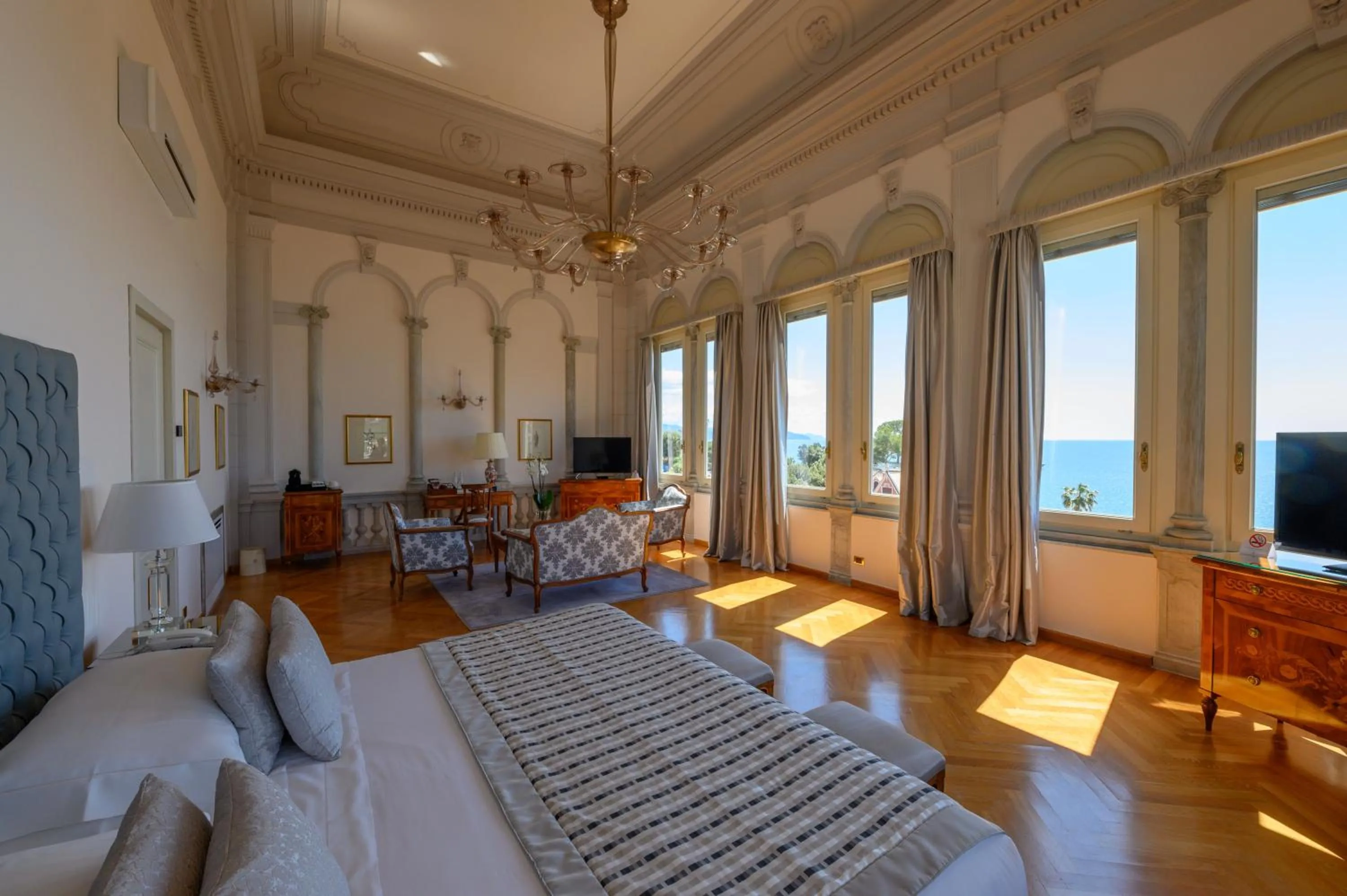 Bedroom in Imperiale Palace Hotel
