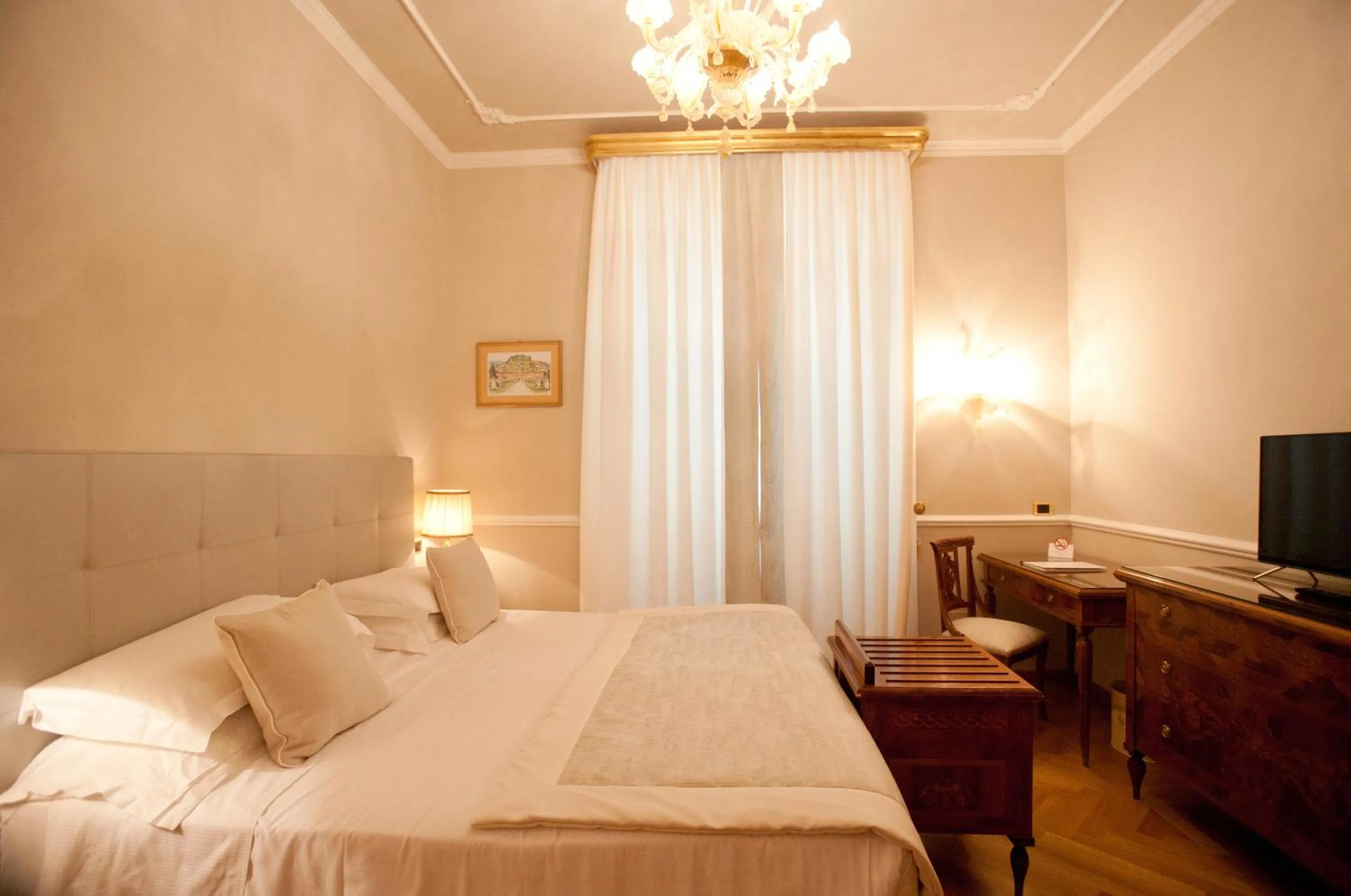 Bed in Imperiale Palace Hotel