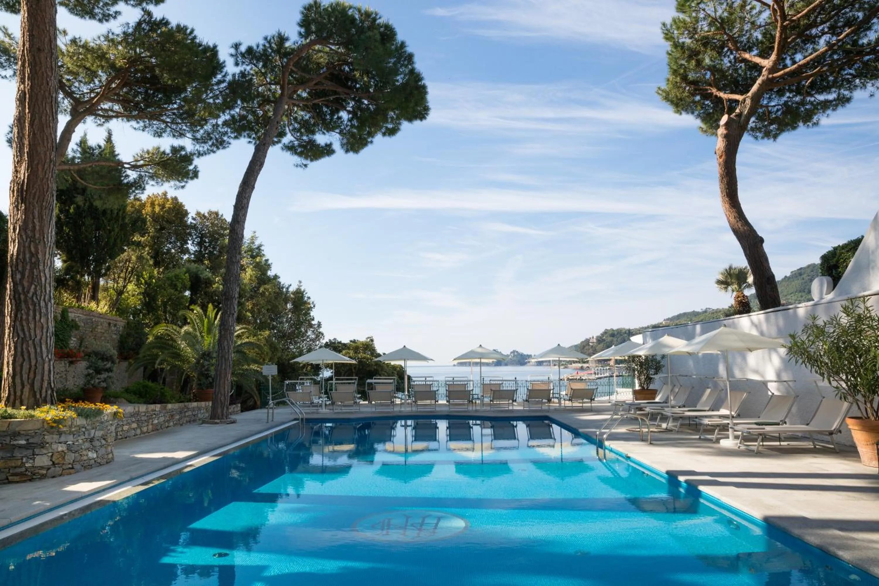 Swimming pool in Imperiale Palace Hotel