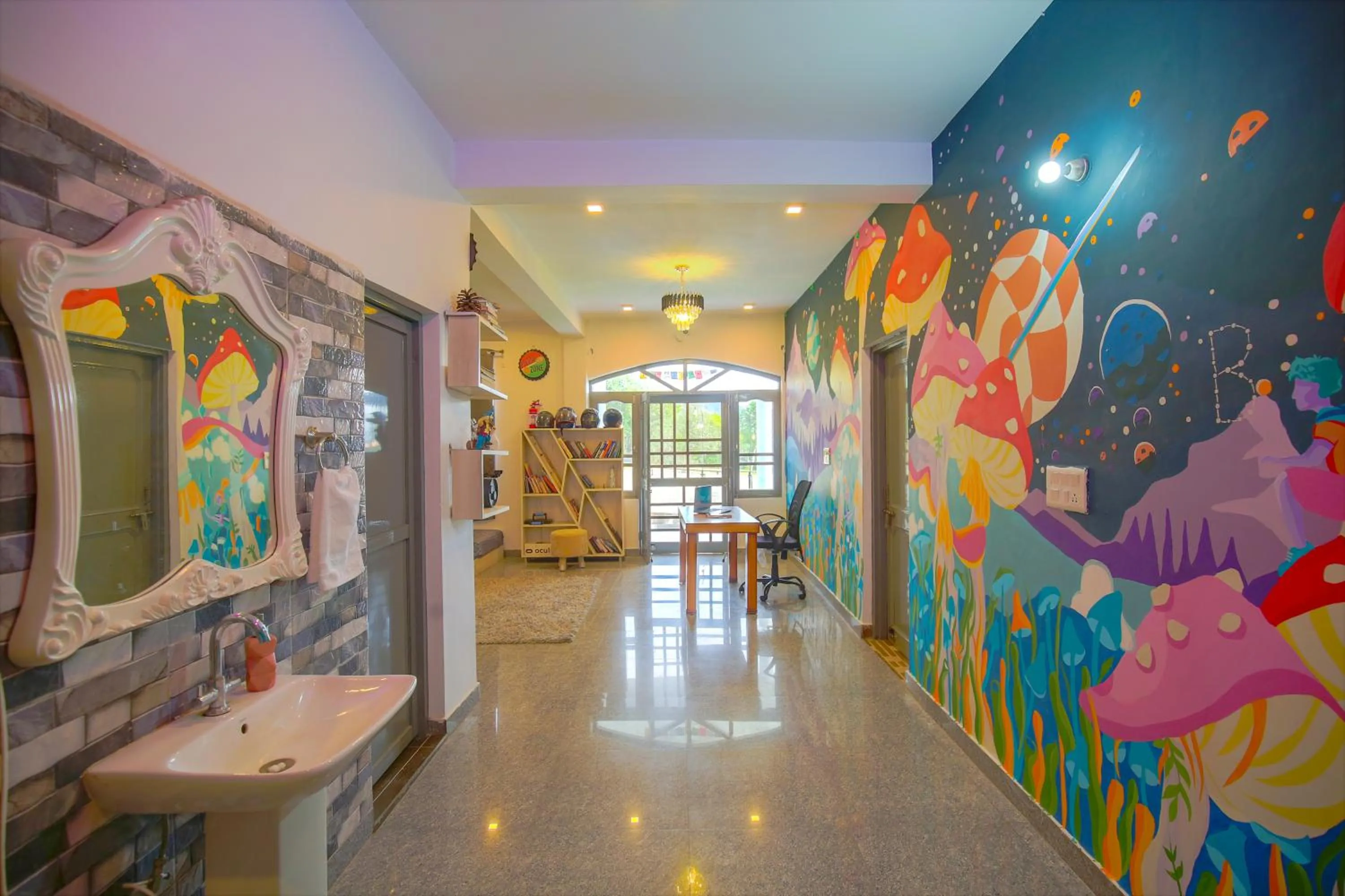 Communal lounge/ TV room in The Bunksters Bir