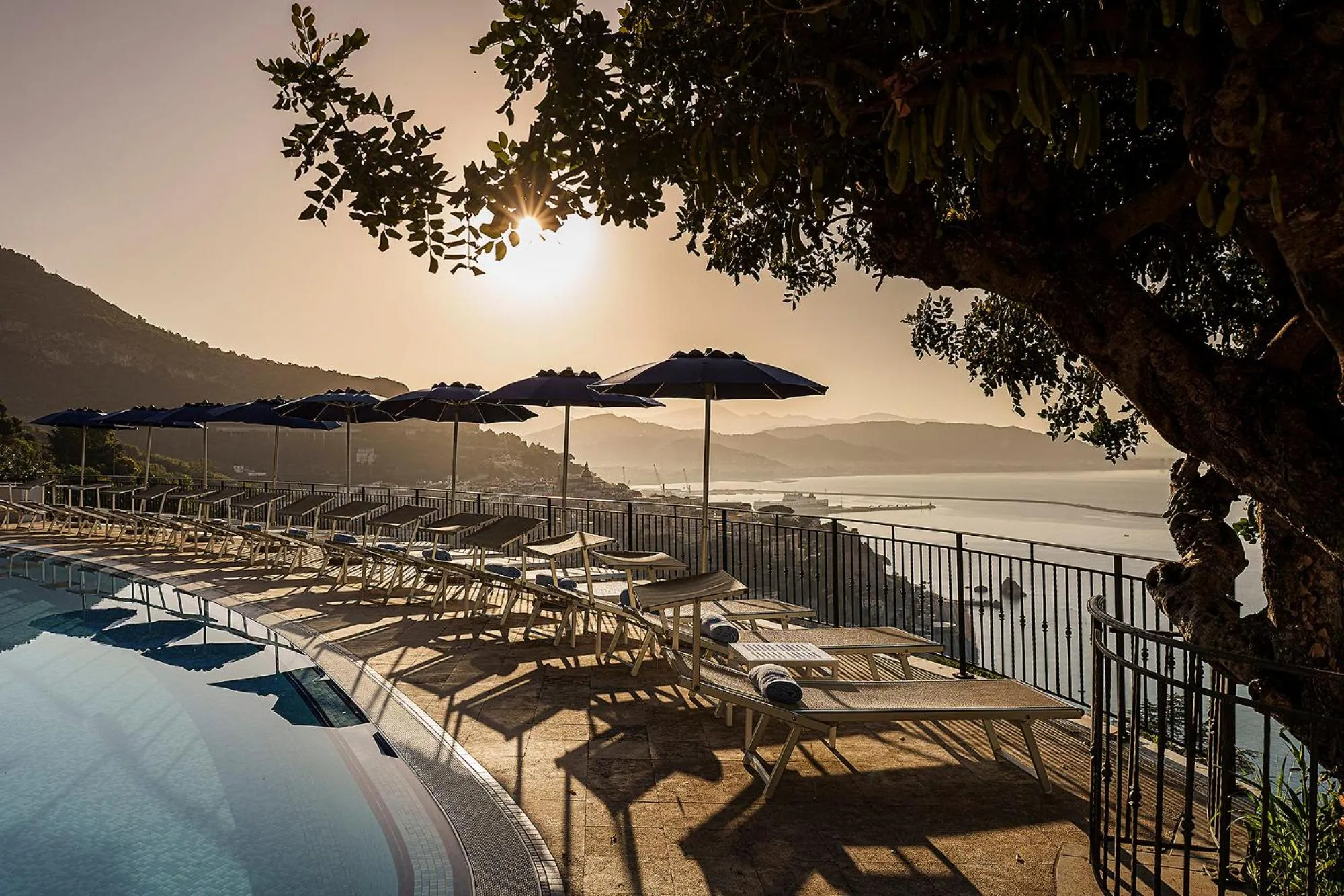 Swimming pool in Hotel Raito Wellness & SPA