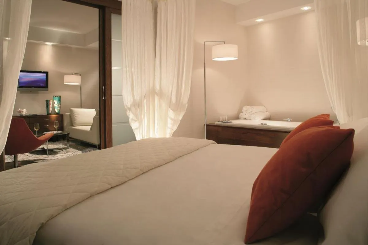 Bedroom, Bed in Hotel Raito Wellness & SPA