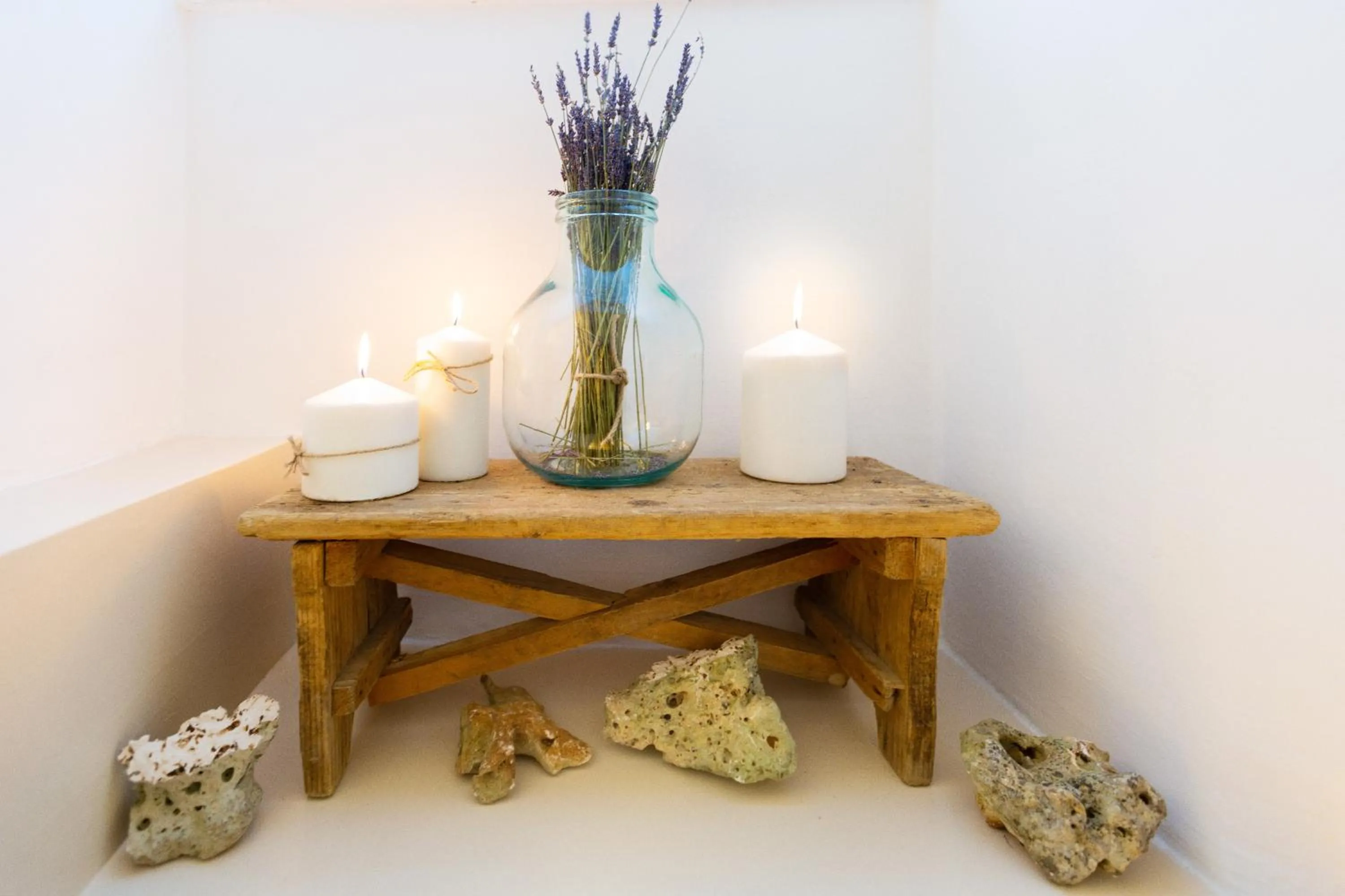 Decorative detail in BELLE HOME OSTUNI vasca vista mare