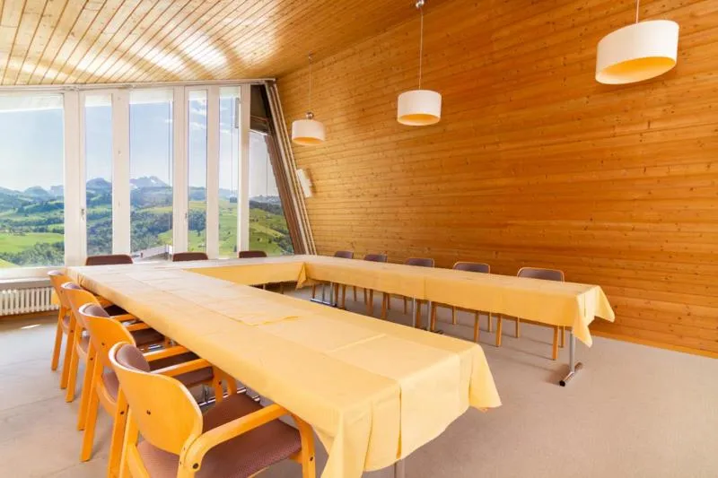 Business facilities in Hotel Swiss Views