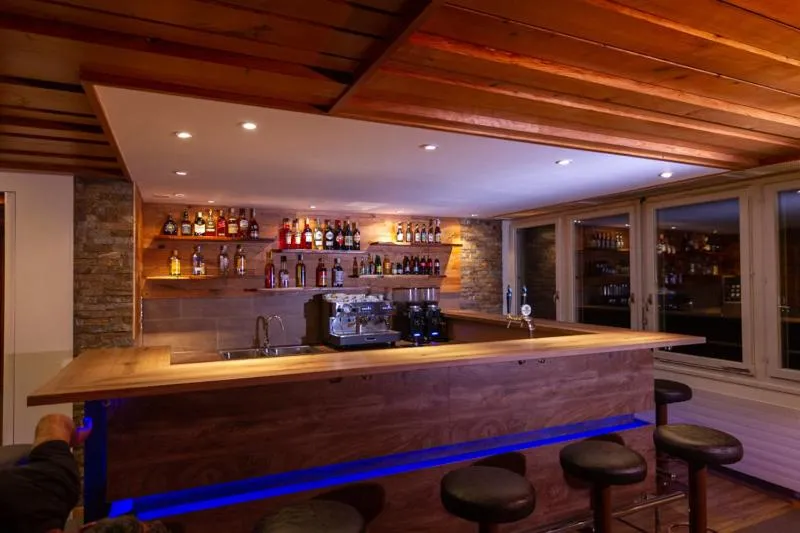 Nightclub / DJ in Hotel Swiss Views