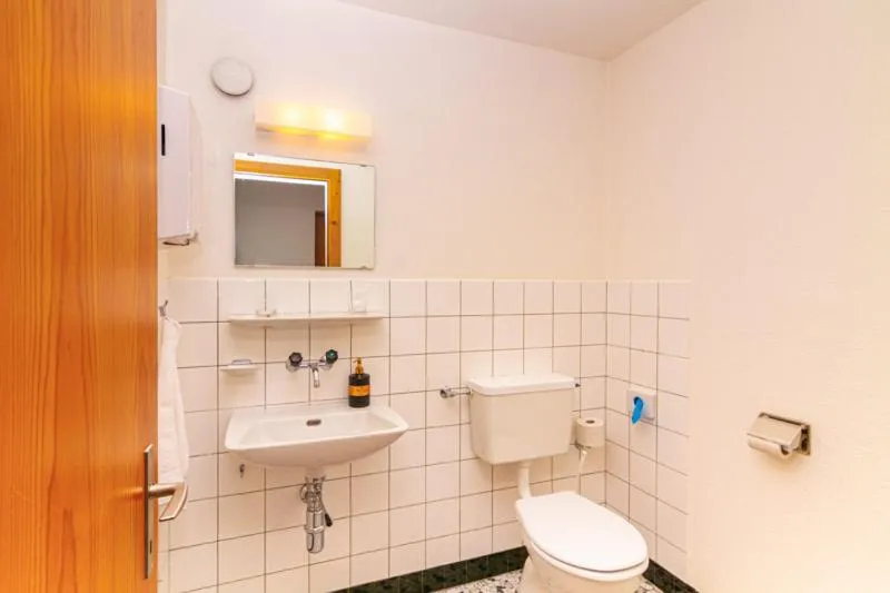 Bathroom in Hotel Swiss Views