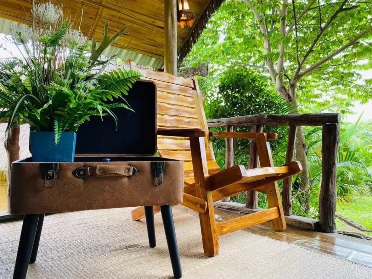 3 Pok Maewang jinxiang Gold elephant park