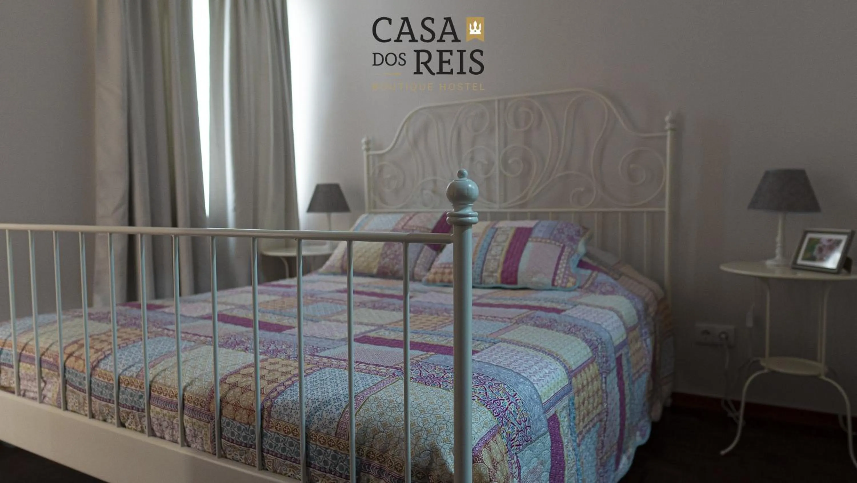 Decorative detail, Bed in Casa Dos Reis - Boutique Hostel