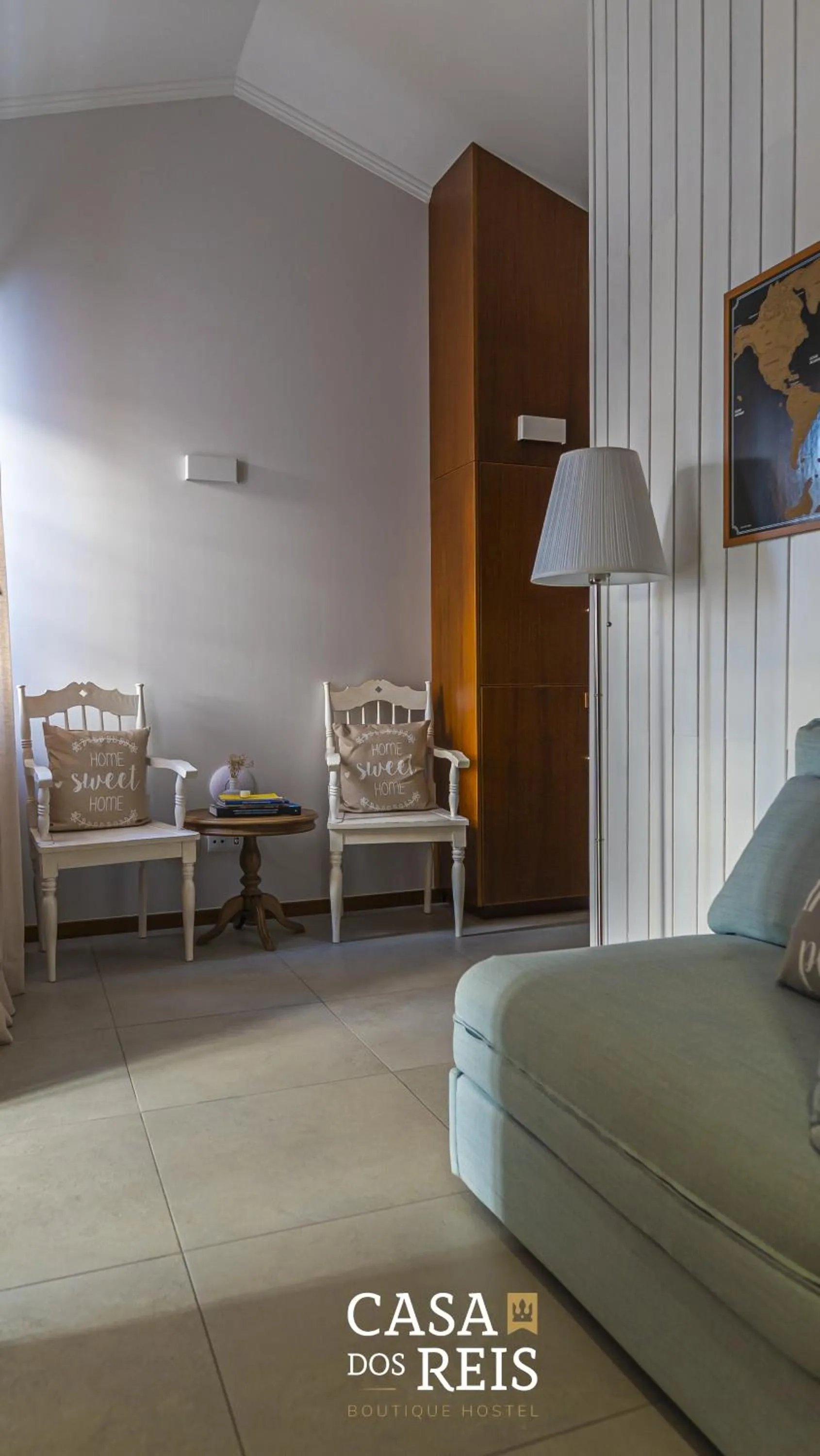 Seating area, Bed in Casa Dos Reis - Boutique Hostel