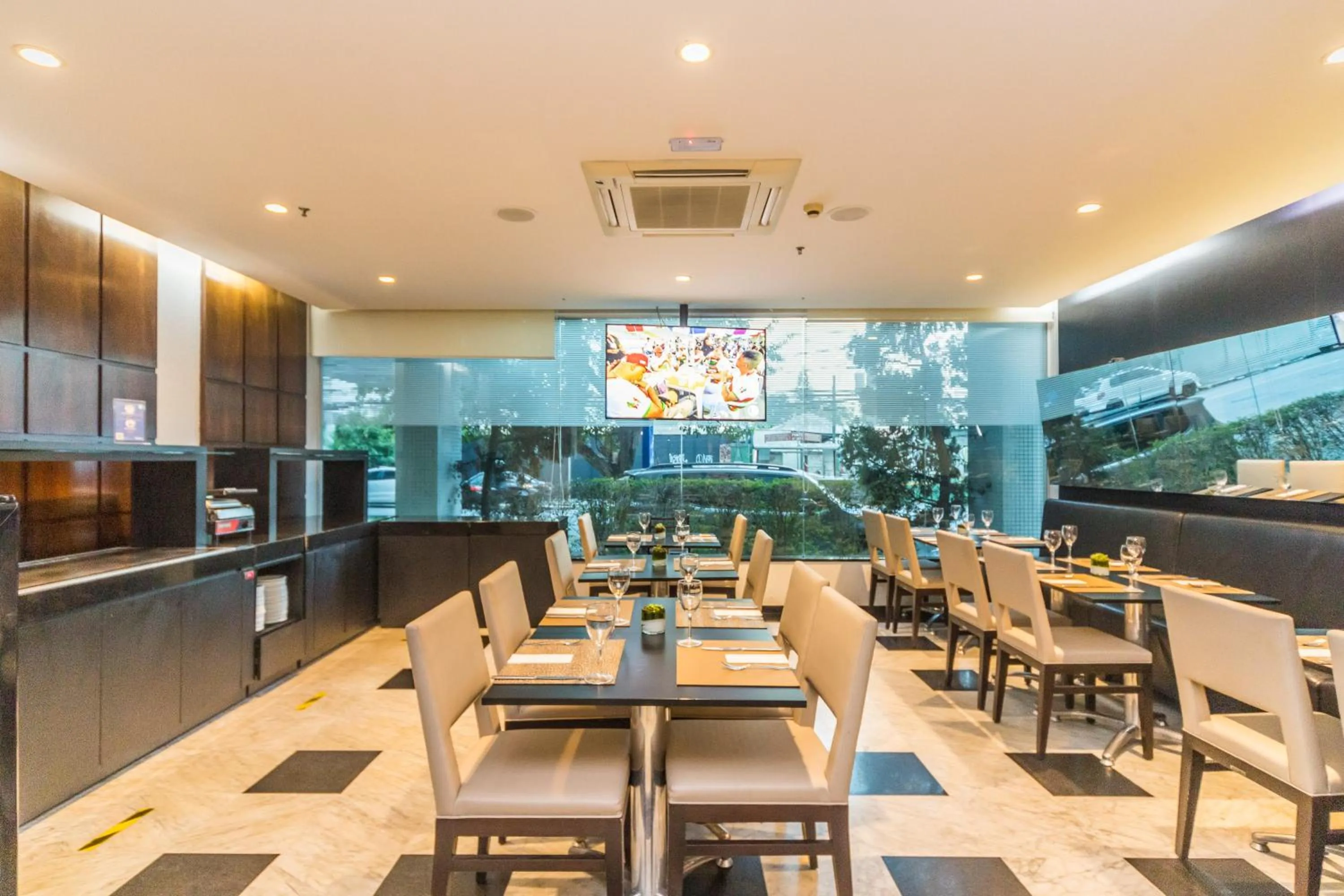 Restaurant/places to eat in Paraíso Suítes by Charlie