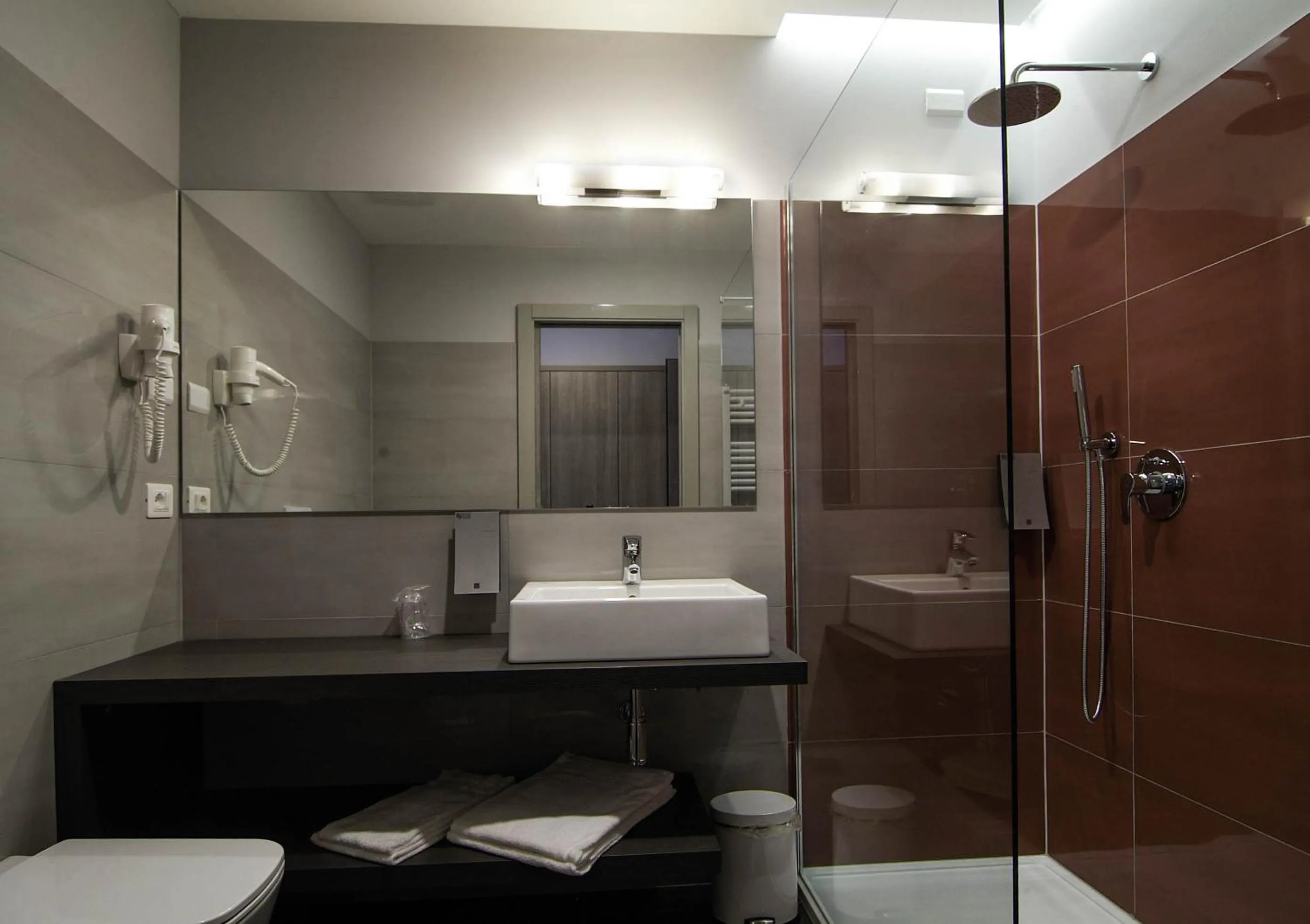 Shower in Hotel Gardesana