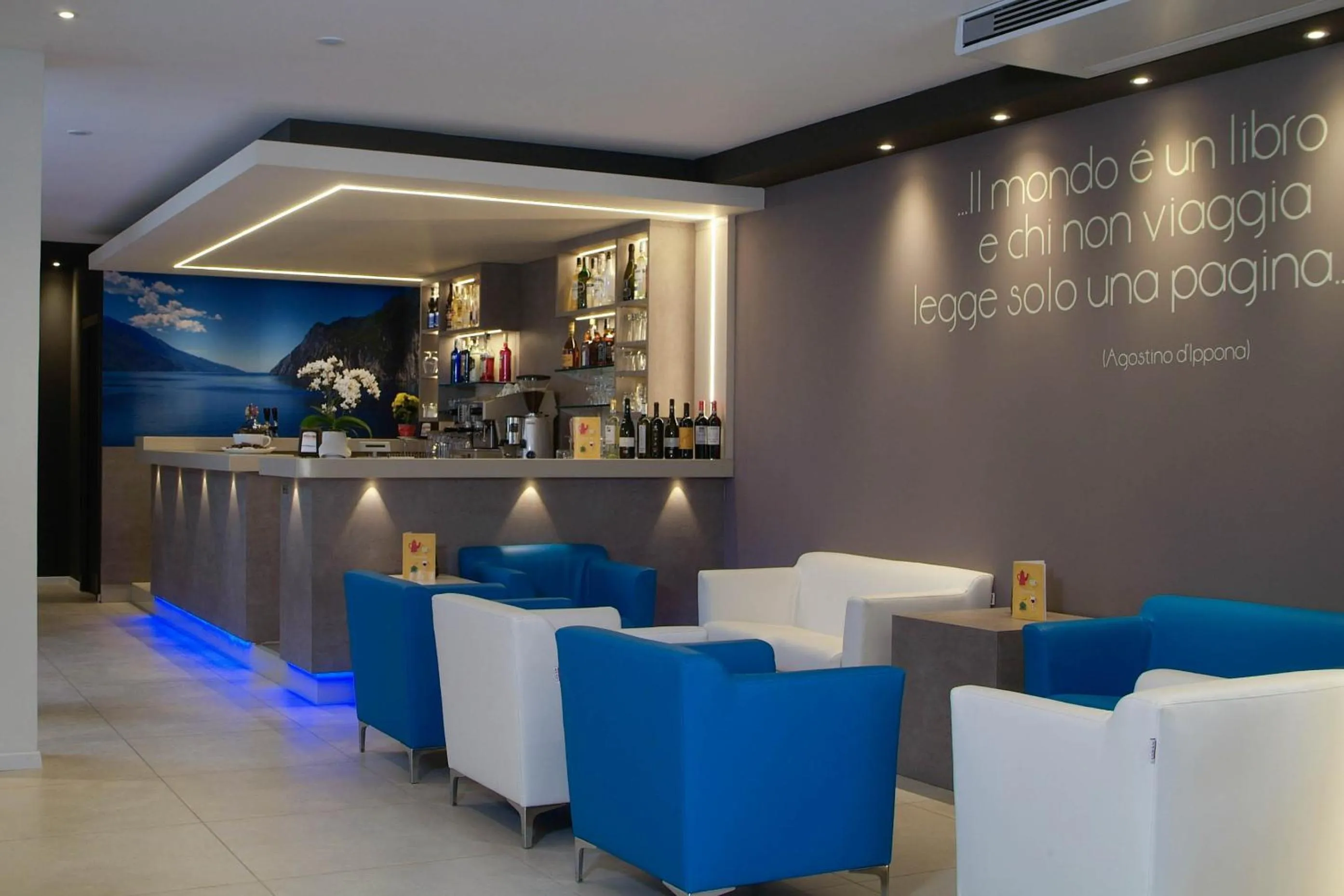 Lounge or bar in Hotel Gardesana