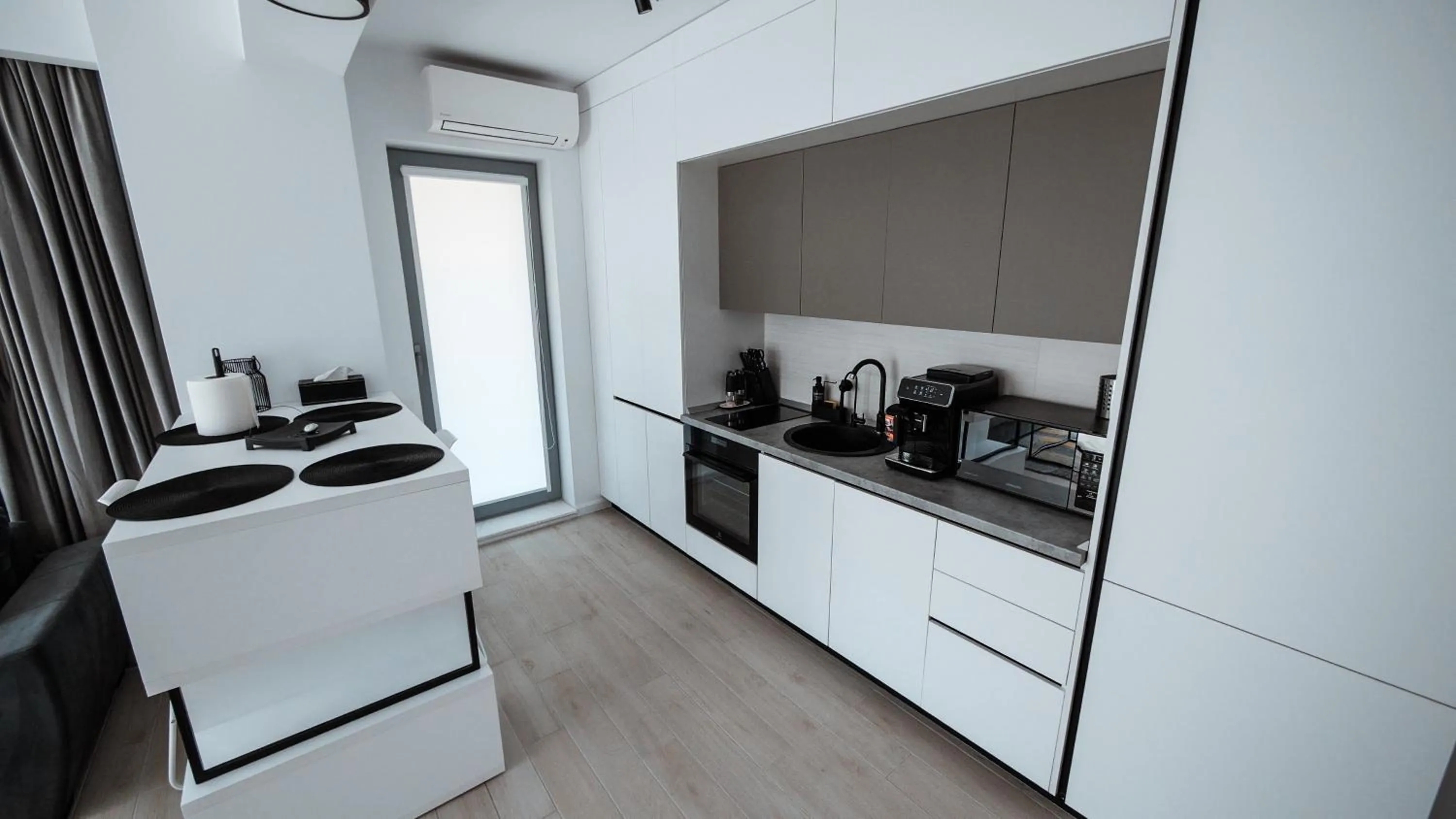 Coffee/tea facilities in WAVE 4 Apartments Mamaia Nord