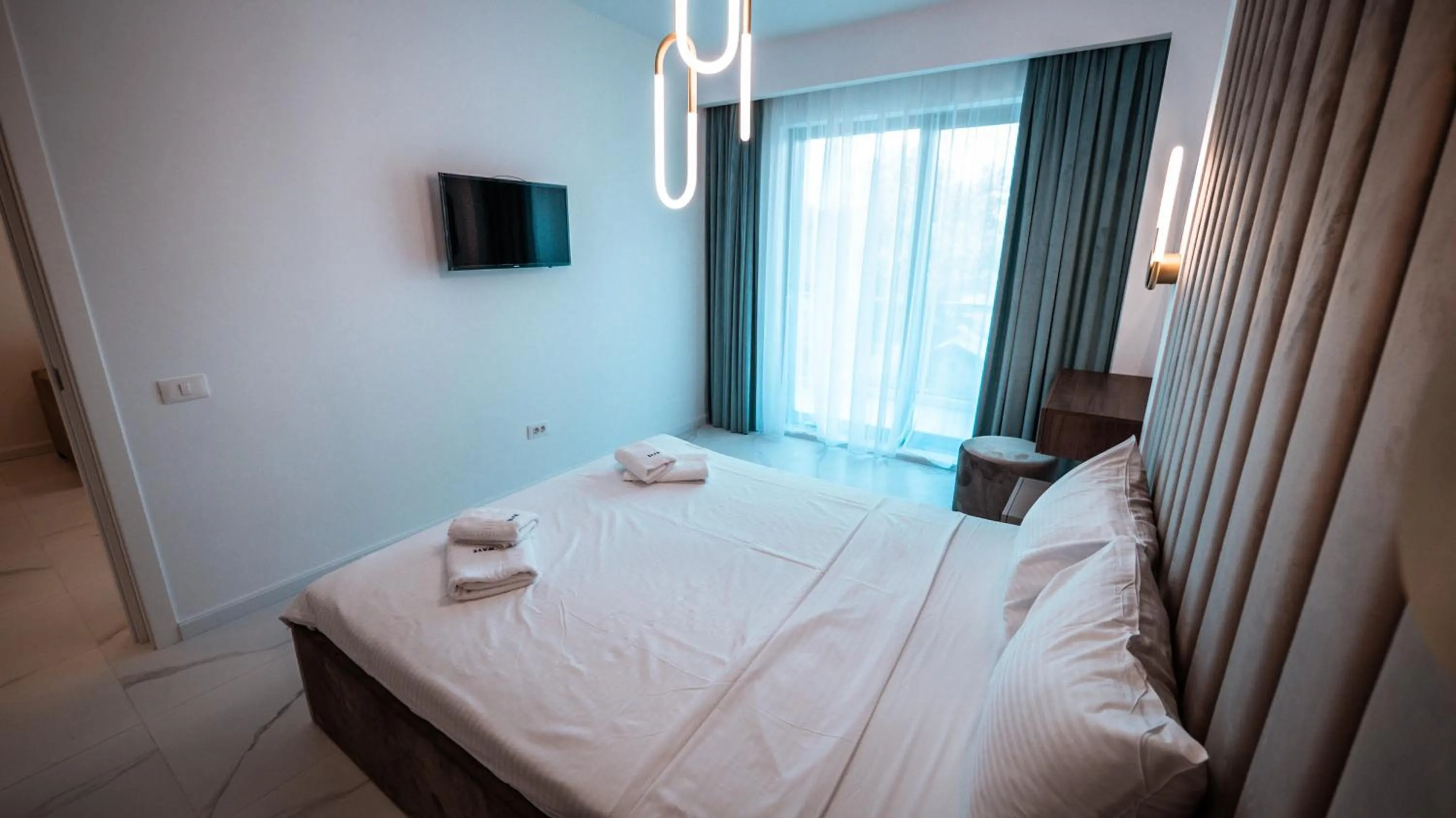 Bedroom, Bed in WAVE 4 Apartments Mamaia Nord