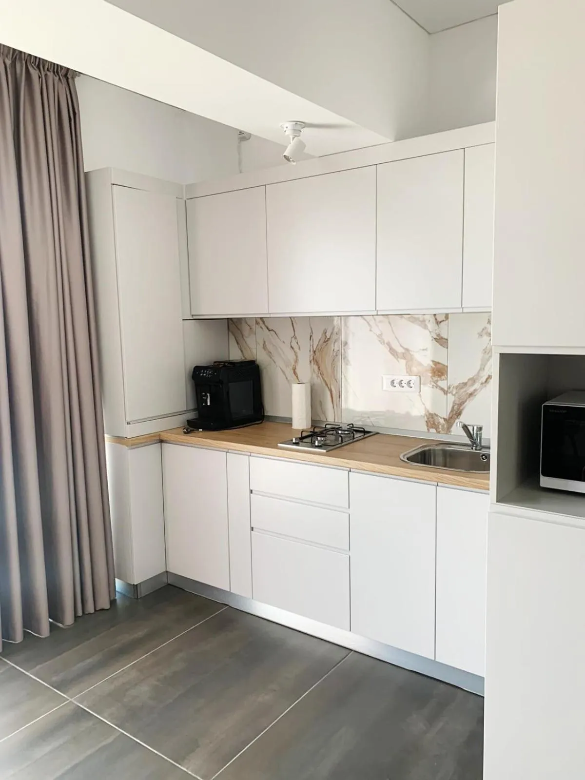 Coffee/tea facilities in WAVE 4 Apartments Mamaia Nord