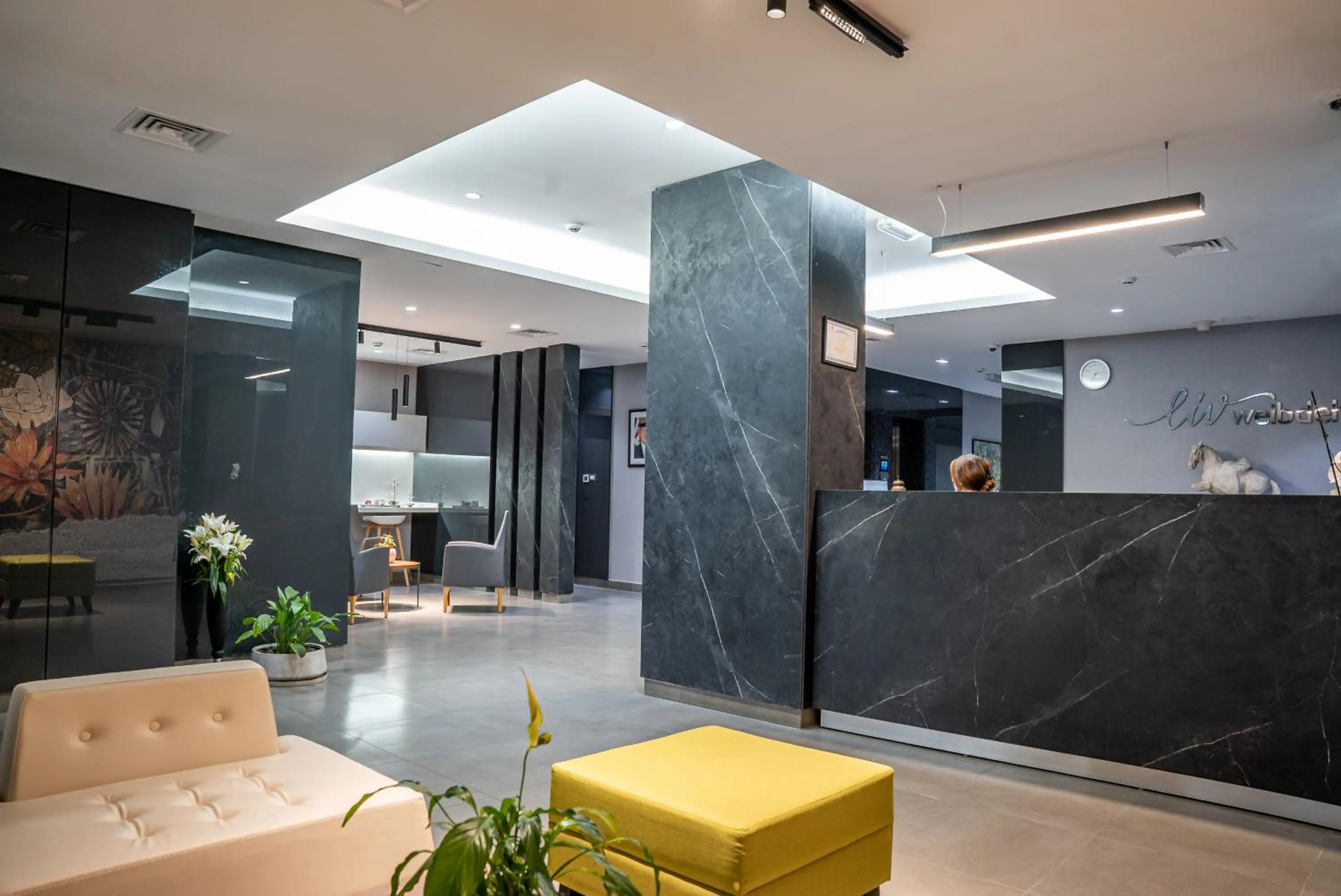Lobby or reception in Liv Weibdeh Hotel Suites