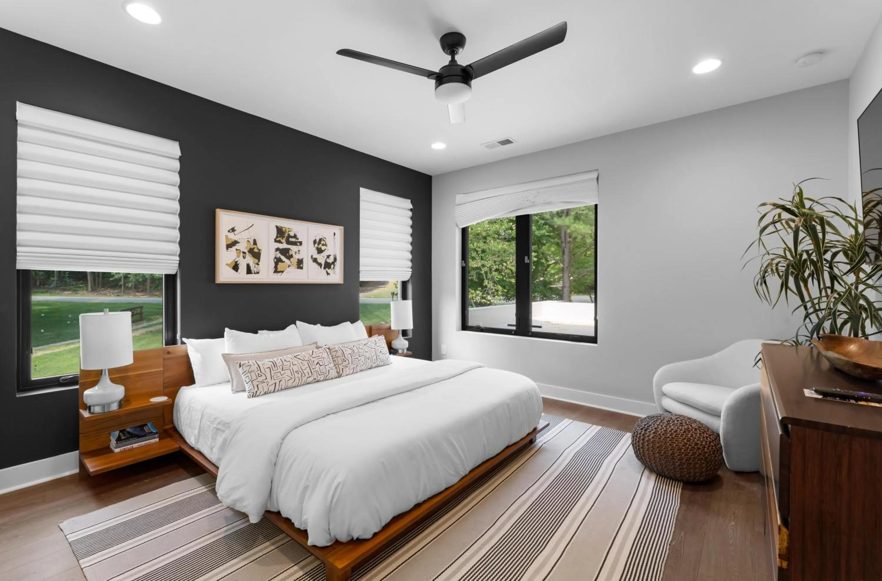 Bed in Shoreline on Stonemarker