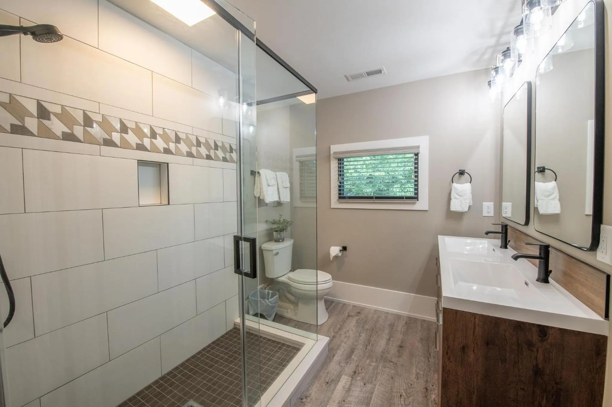 Sterling on Strawpocket